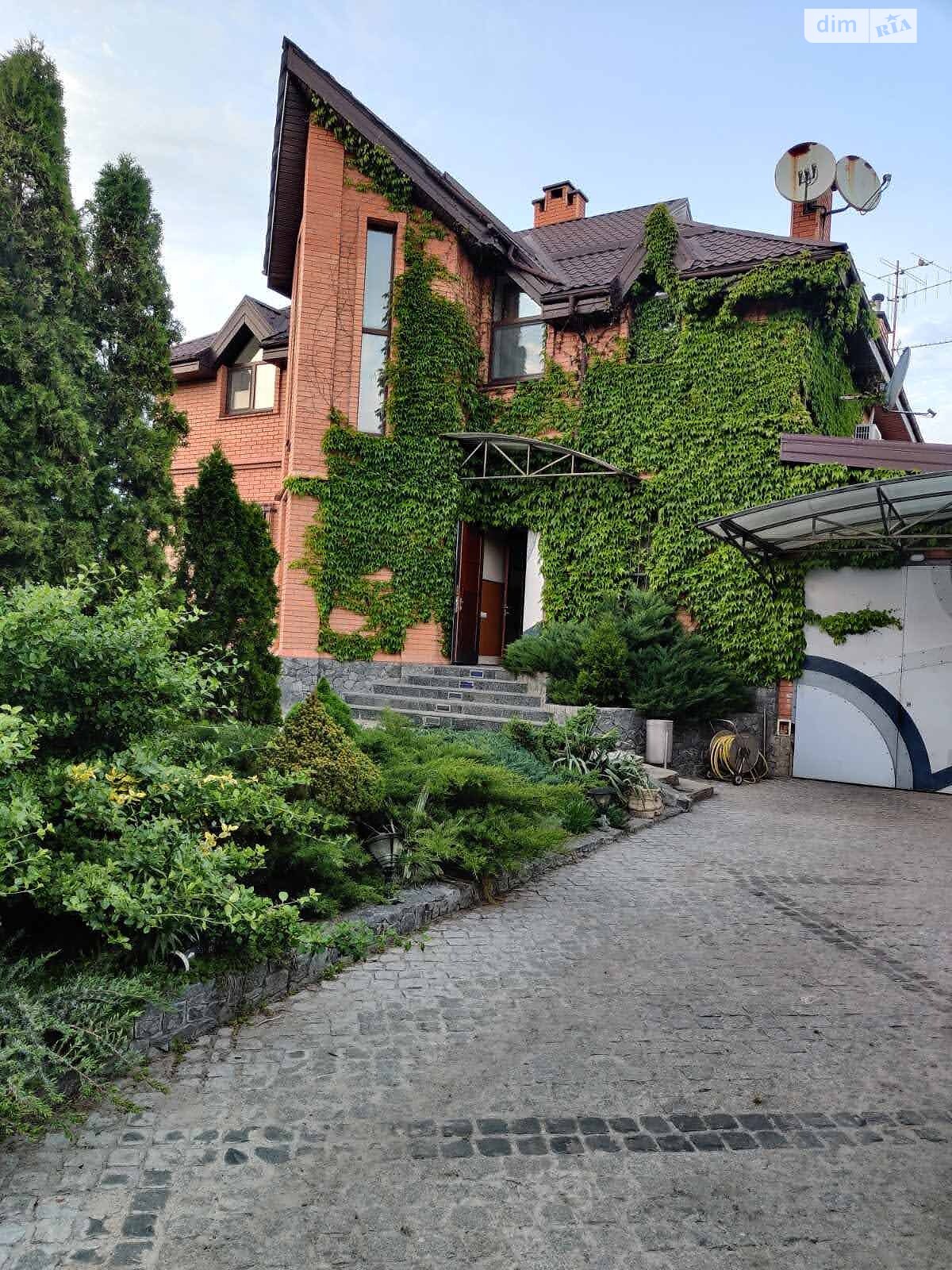 двоповерховий будинок з балконом, 289.3 кв. м, цегла. Здається помісячно в Дніпрі, в районі Ломівка фото 1 двопроверховий будинок з балконом, 289.3 кв. м, цегла. Здається помісячно в Дніпрі, в районі Ломівка фото 1