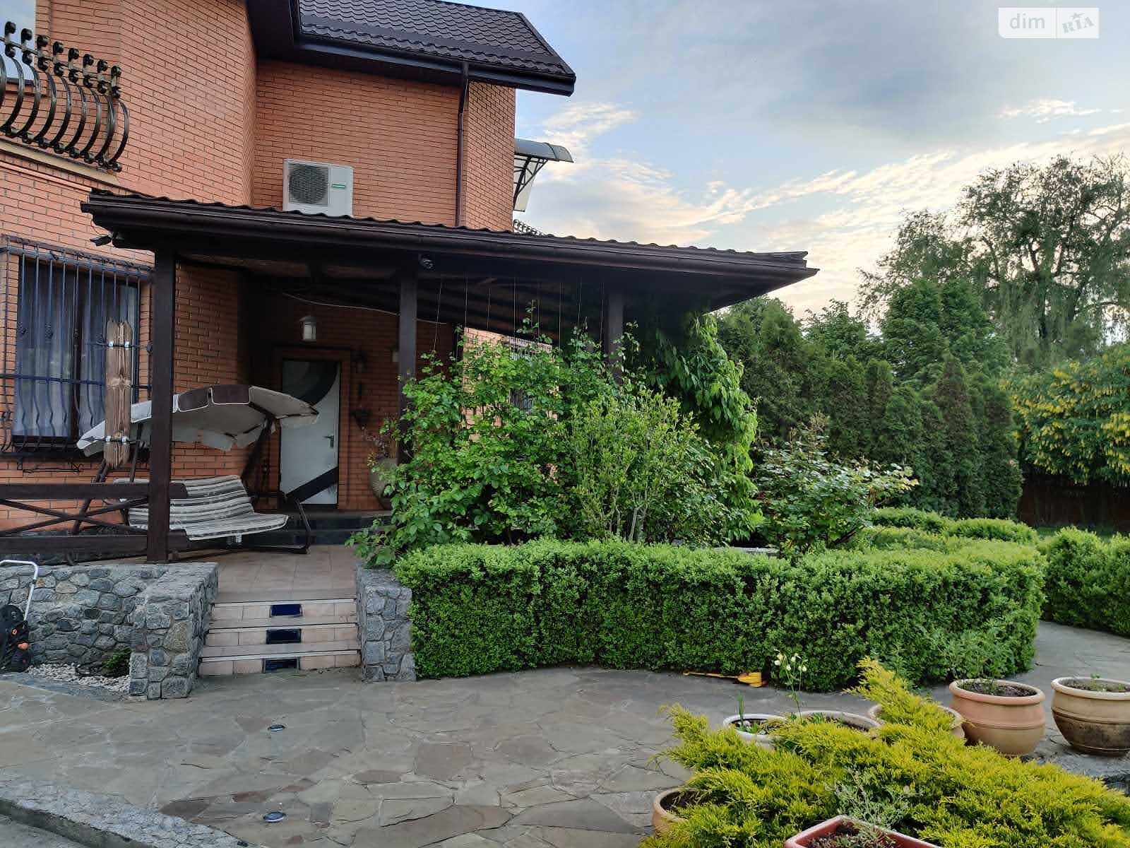 двоповерховий будинок з балконом, 289.3 кв. м, цегла. Здається помісячно в Дніпрі, в районі Ломівка фото 1 двопроверховий будинок з балконом, 289.3 кв. м, цегла. Здається помісячно в Дніпрі, в районі Ломівка фото 1