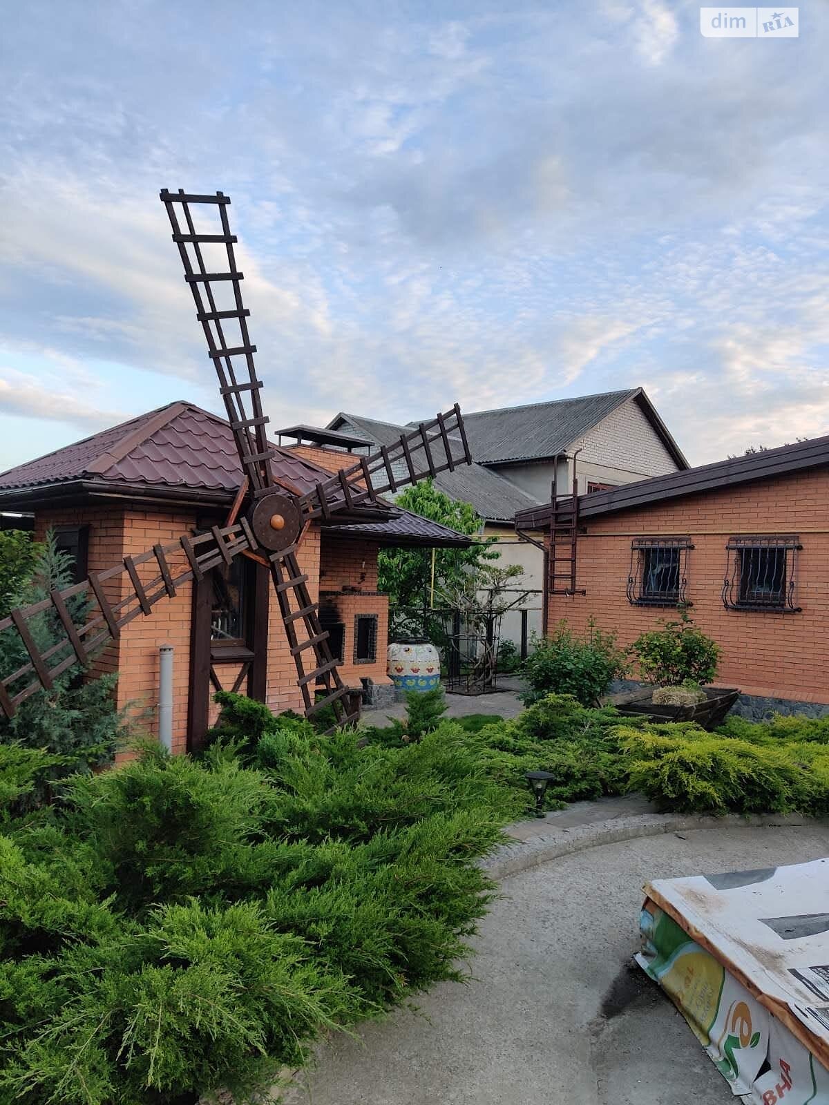 двоповерховий будинок з балконом, 289.3 кв. м, цегла. Здається помісячно в Дніпрі, в районі Ломівка фото 1 двопроверховий будинок з балконом, 289.3 кв. м, цегла. Здається помісячно в Дніпрі, в районі Ломівка фото 1