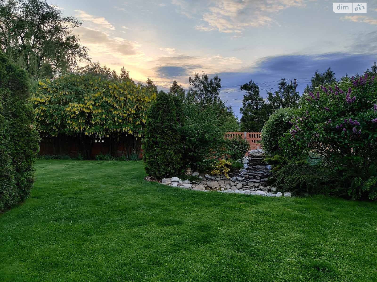 двоповерховий будинок з балконом, 289.3 кв. м, цегла. Здається помісячно в Дніпрі, в районі Ломівка фото 1 двопроверховий будинок з балконом, 289.3 кв. м, цегла. Здається помісячно в Дніпрі, в районі Ломівка фото 1