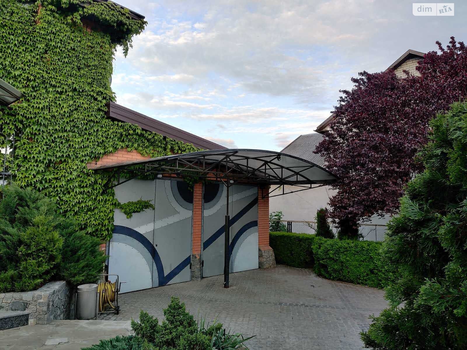 двоповерховий будинок з балконом, 289.3 кв. м, цегла. Здається помісячно в Дніпрі, в районі Ломівка фото 1 двопроверховий будинок з балконом, 289.3 кв. м, цегла. Здається помісячно в Дніпрі, в районі Ломівка фото 1