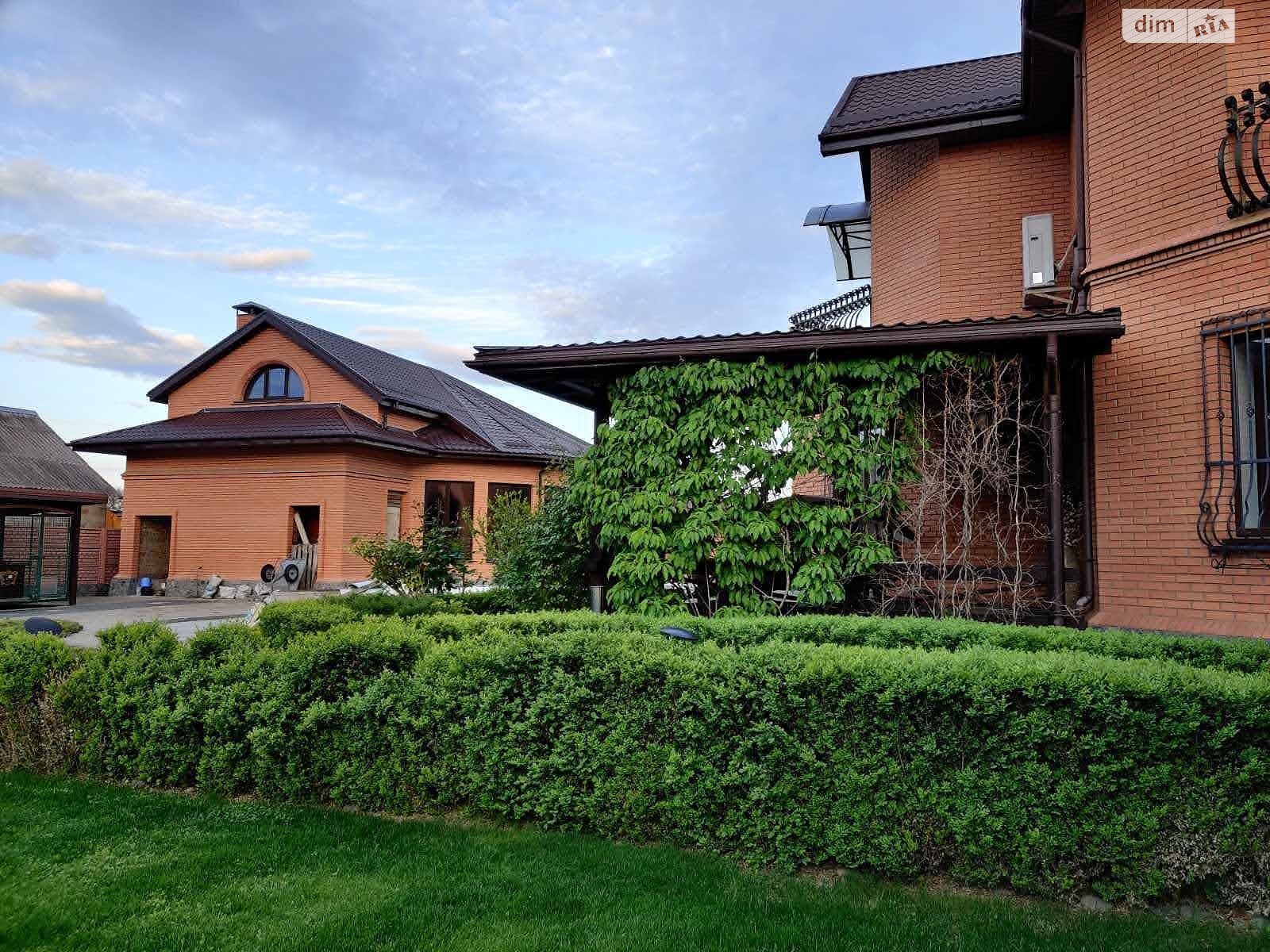 двоповерховий будинок з балконом, 289.3 кв. м, цегла. Здається помісячно в Дніпрі, в районі Ломівка фото 1 двопроверховий будинок з балконом, 289.3 кв. м, цегла. Здається помісячно в Дніпрі, в районі Ломівка фото 1