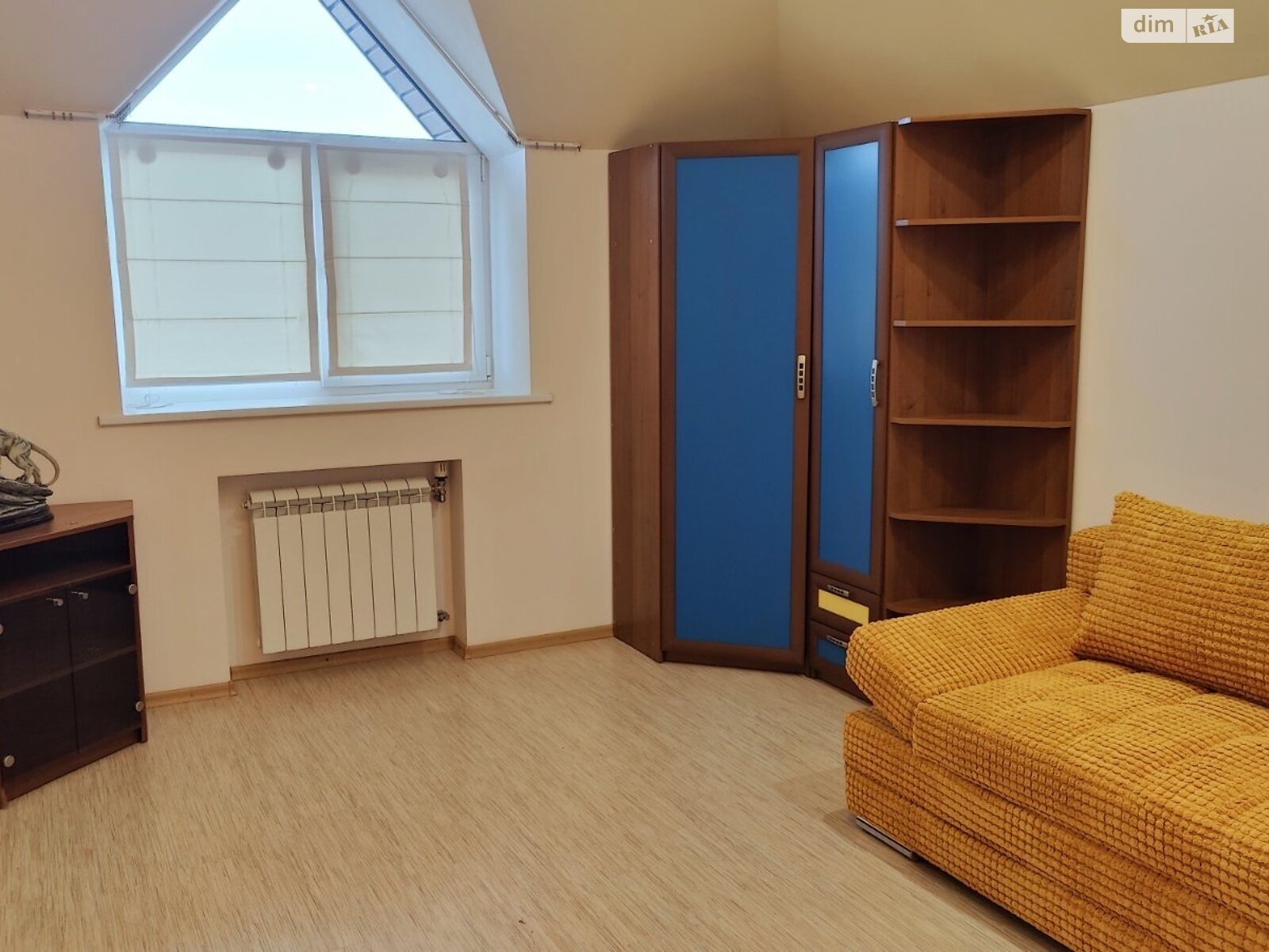 двоповерховий будинок з балконом, 289.3 кв. м, цегла. Здається помісячно в Дніпрі, в районі Ломівка фото 1 двопроверховий будинок з балконом, 289.3 кв. м, цегла. Здається помісячно в Дніпрі, в районі Ломівка фото 1