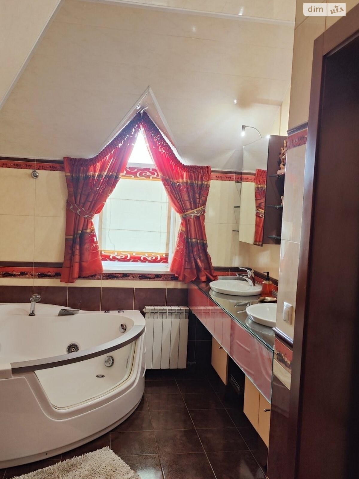 двоповерховий будинок з балконом, 289.3 кв. м, цегла. Здається помісячно в Дніпрі, в районі Ломівка фото 1 двопроверховий будинок з балконом, 289.3 кв. м, цегла. Здається помісячно в Дніпрі, в районі Ломівка фото 1