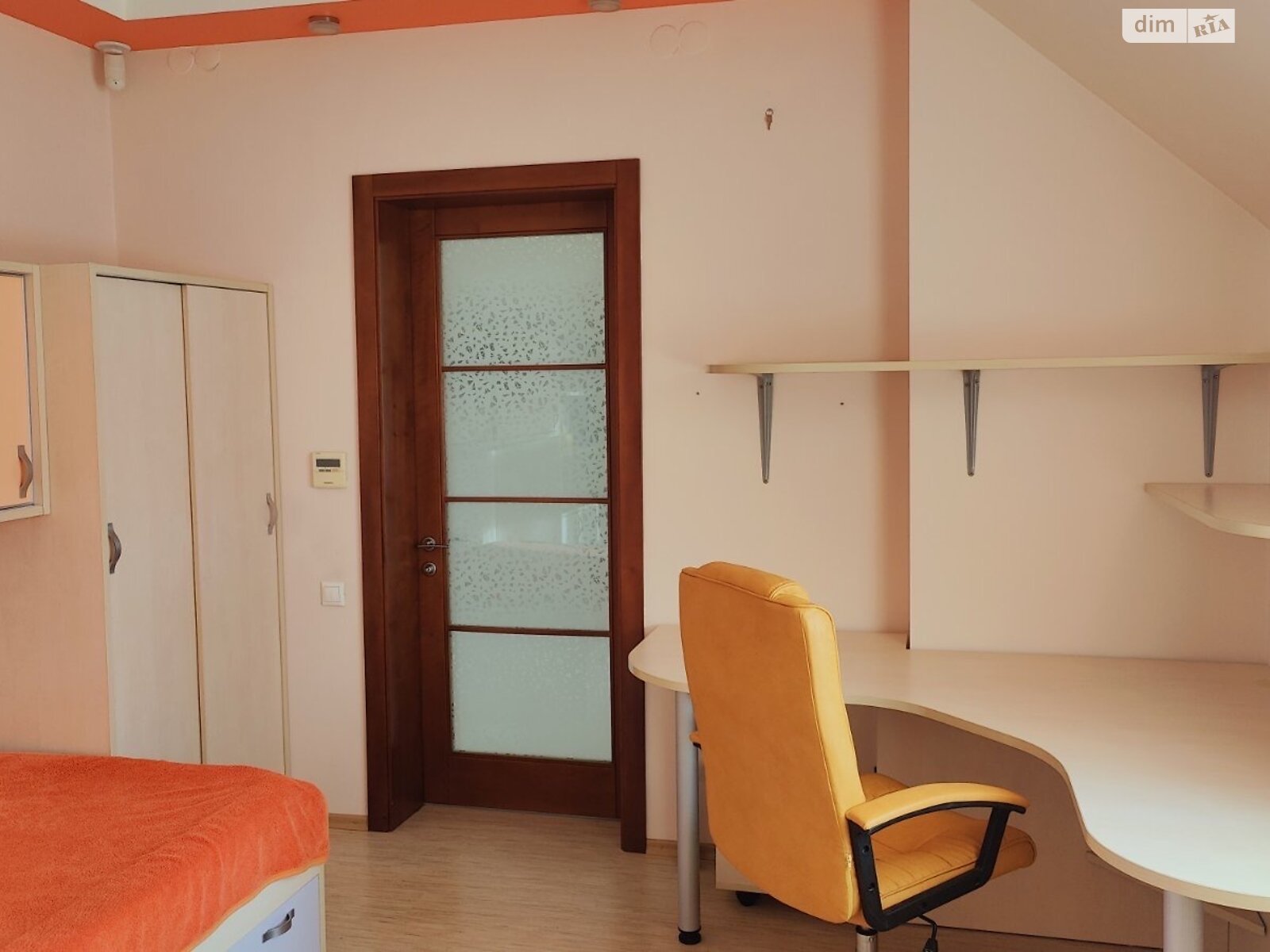 двоповерховий будинок з балконом, 289.3 кв. м, цегла. Здається помісячно в Дніпрі, в районі Ломівка фото 1 двопроверховий будинок з балконом, 289.3 кв. м, цегла. Здається помісячно в Дніпрі, в районі Ломівка фото 1