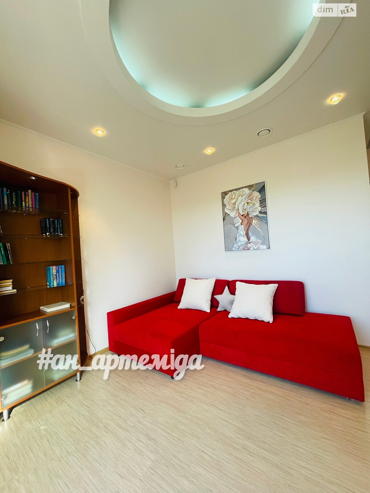 двоповерховий будинок з балконом, 289.3 кв. м, цегла. Здається помісячно в Дніпрі, в районі Ломівка фото 1 двопроверховий будинок з балконом, 289.3 кв. м, цегла. Здається помісячно в Дніпрі, в районі Ломівка фото 1