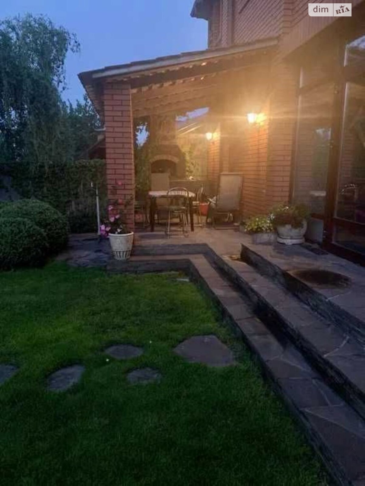 двопроверховий будинок з верандою, 350 кв. м, газобетон. Здається помісячно в Дніпрі, в районі Ломівка фото 1