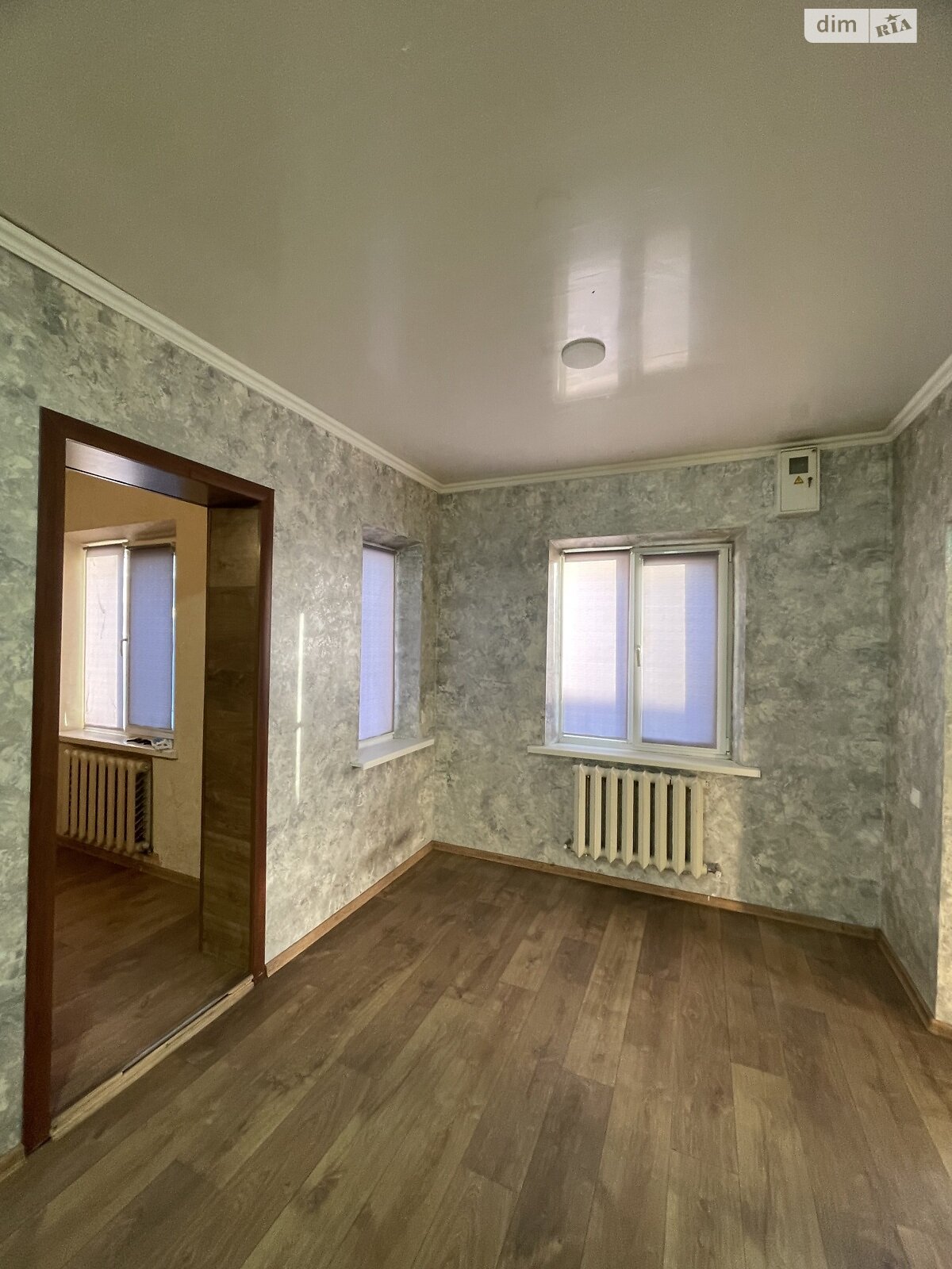 одноэтажный дом с верандой, 80 кв. м, кирпич. Сдается помесячно в Днепре, в районе Ломовка фото 1 одноэтажный дом с верандой, 80 кв. м, кирпич. Сдается помесячно в Днепре, в районе Ломовка фото 1