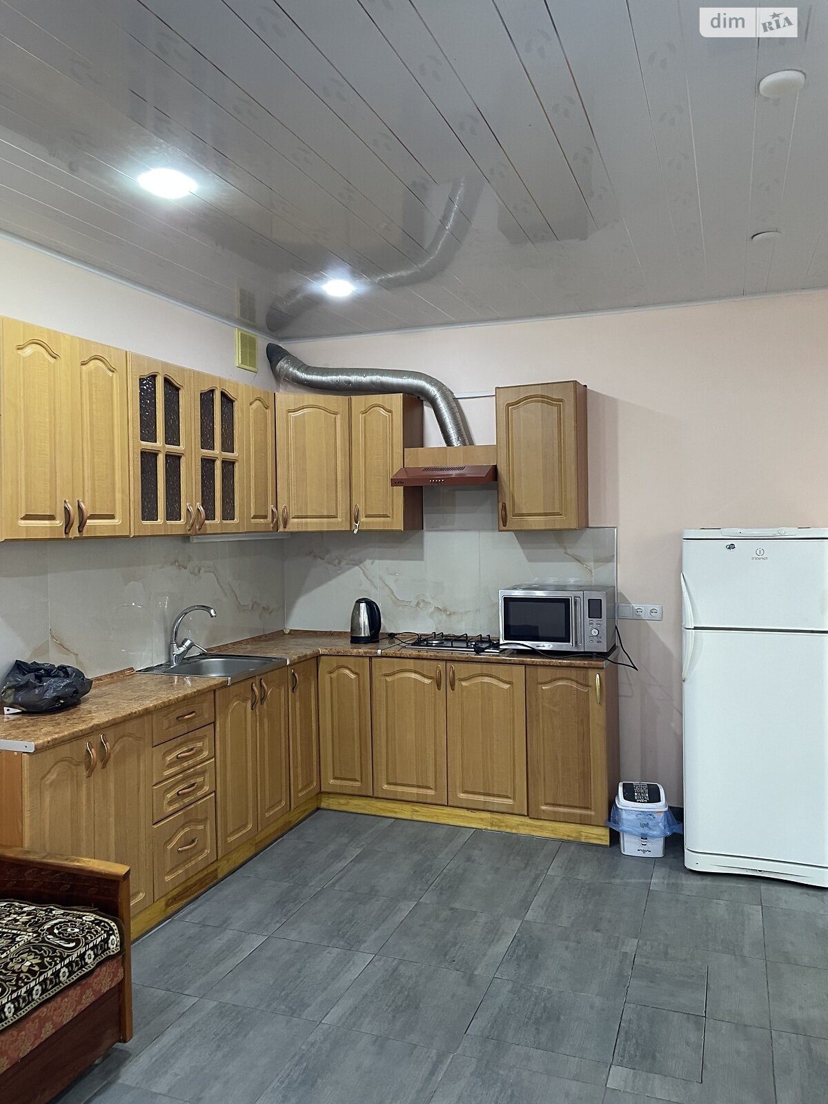 одноэтажный дом, 90 кв. м, кирпич. Сдается помесячно в Днепре, в районе Ломовка фото 1 одноэтажный дом, 90 кв. м, кирпич. Сдается помесячно в Днепре, в районе Ломовка фото 1