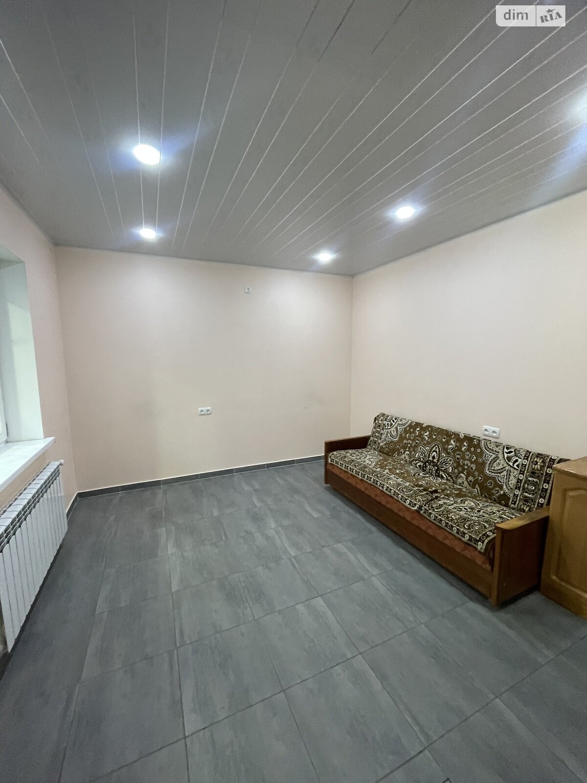 одноэтажный дом, 90 кв. м, кирпич. Сдается помесячно в Днепре, в районе Ломовка фото 1 одноэтажный дом, 90 кв. м, кирпич. Сдается помесячно в Днепре, в районе Ломовка фото 1