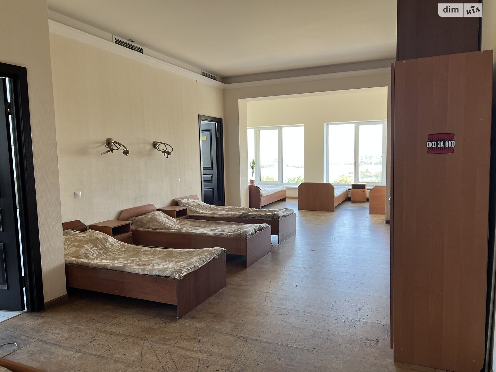 трехэтажный дом, 1100 кв. м, кирпич. Сдается помесячно в Днепре, в районе Лоцкамянка фото 1 трехэтажный дом, 1100 кв. м, кирпич. Сдается помесячно в Днепре, в районе Лоцкамянка фото 1