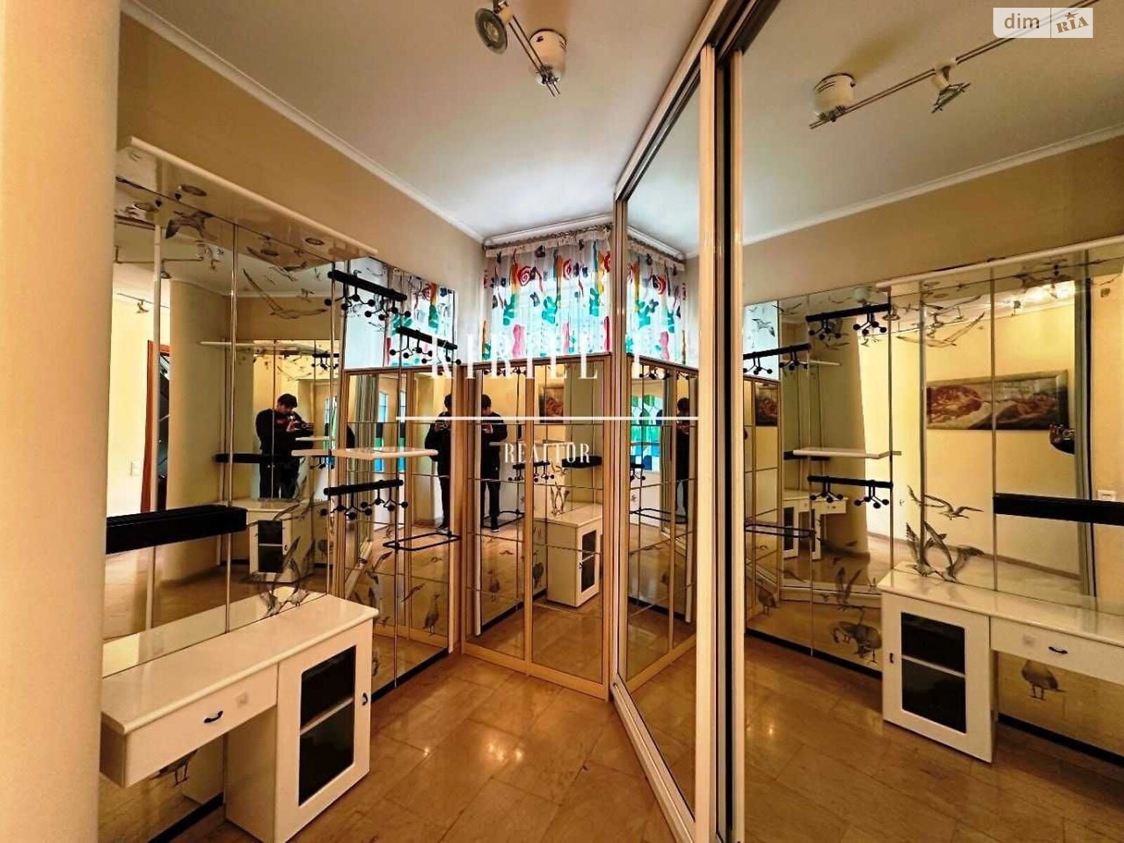 двоповерховий будинок з верандою, 320 кв. м, кирпич. Здається помісячно в Дніпрі, в районі Мирний фото 1 двопроверховий будинок з верандою, 320 кв. м, кирпич. Здається помісячно в Дніпрі, в районі Мирний фото 1