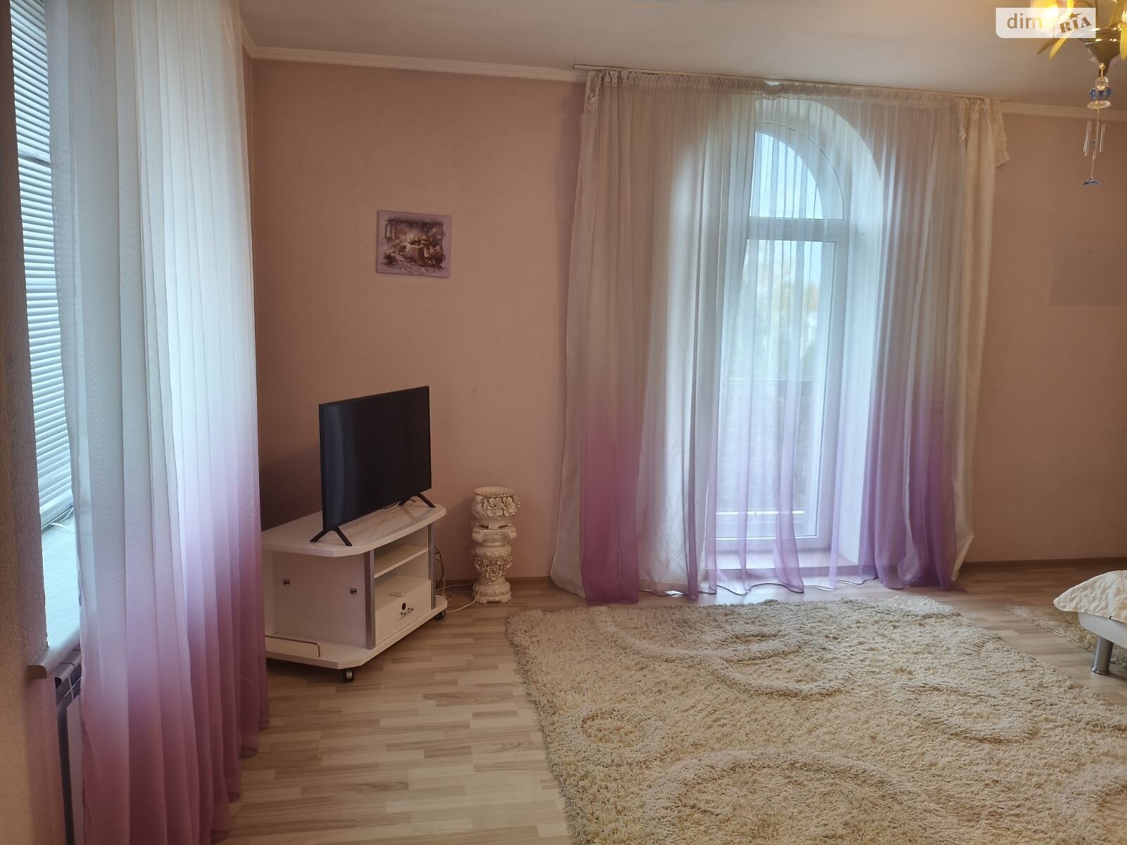 двухэтажный дом с гаражом, 200 кв. м, кирпич. Сдается помесячно в Днепре, в районе Набережная фото 1 двухэтажный дом с гаражом, 200 кв. м, кирпич. Сдается помесячно в Днепре, в районе Набережная фото 1