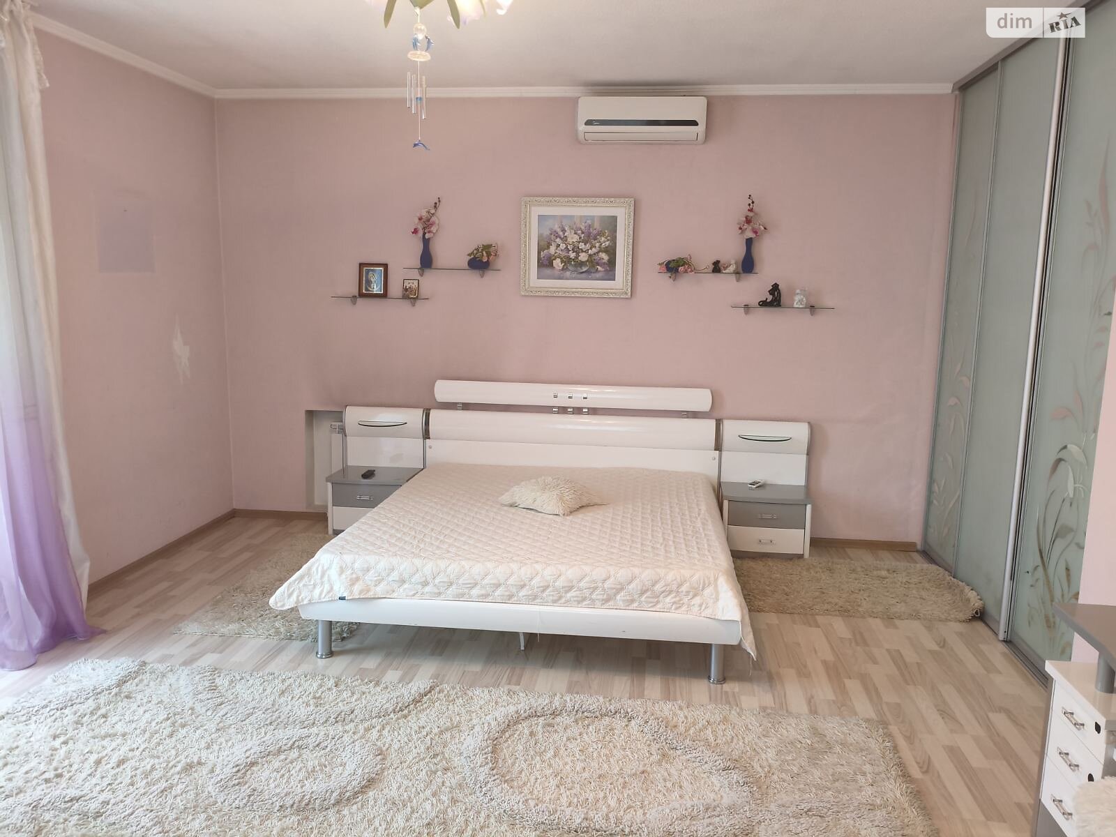 двухэтажный дом с гаражом, 200 кв. м, кирпич. Сдается помесячно в Днепре, в районе Набережная фото 1 двухэтажный дом с гаражом, 200 кв. м, кирпич. Сдается помесячно в Днепре, в районе Набережная фото 1