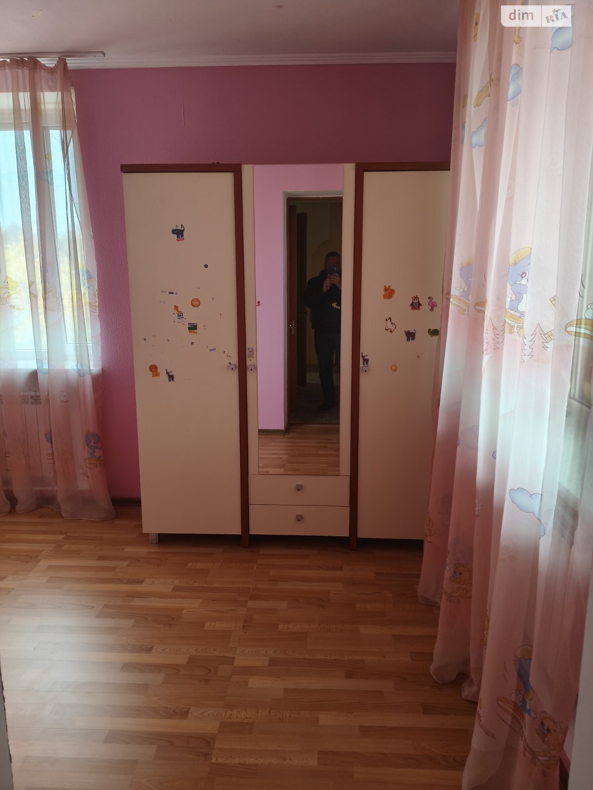 двухэтажный дом с гаражом, 200 кв. м, кирпич. Сдается помесячно в Днепре, в районе Набережная фото 1 двухэтажный дом с гаражом, 200 кв. м, кирпич. Сдается помесячно в Днепре, в районе Набережная фото 1