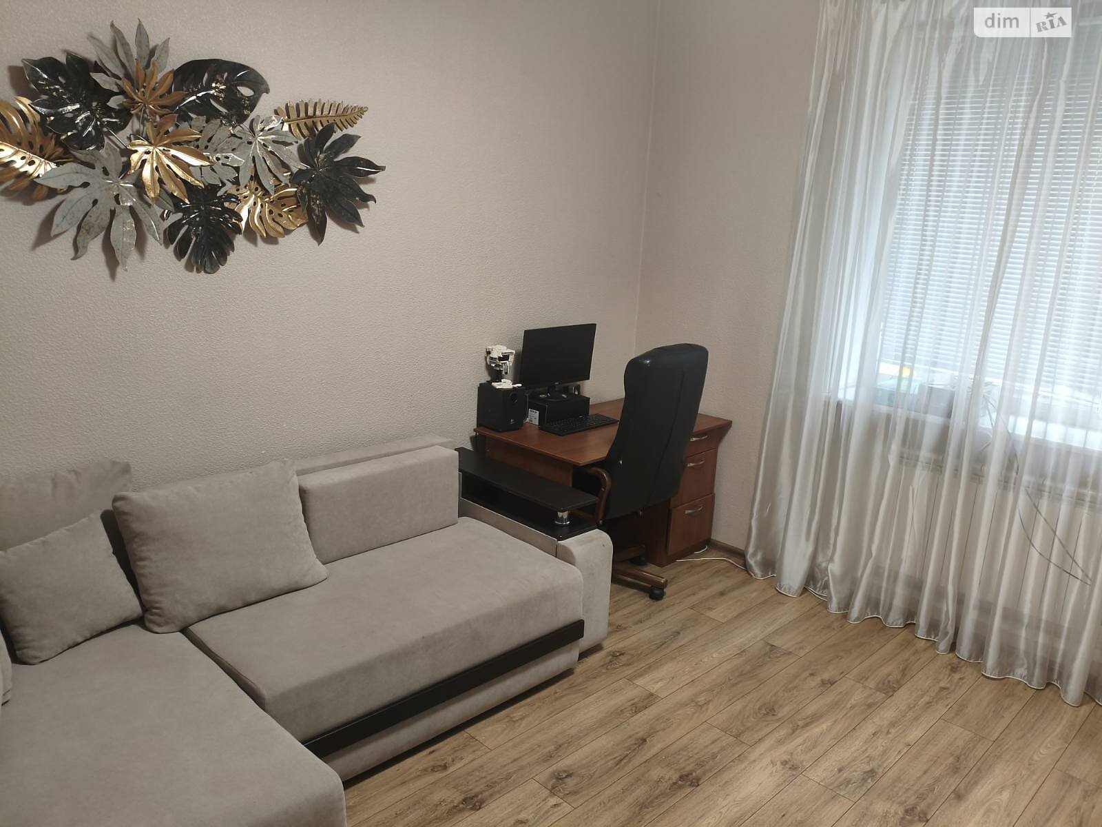 двухэтажный дом с гаражом, 200 кв. м, кирпич. Сдается помесячно в Днепре, в районе Набережная фото 1 двухэтажный дом с гаражом, 200 кв. м, кирпич. Сдается помесячно в Днепре, в районе Набережная фото 1