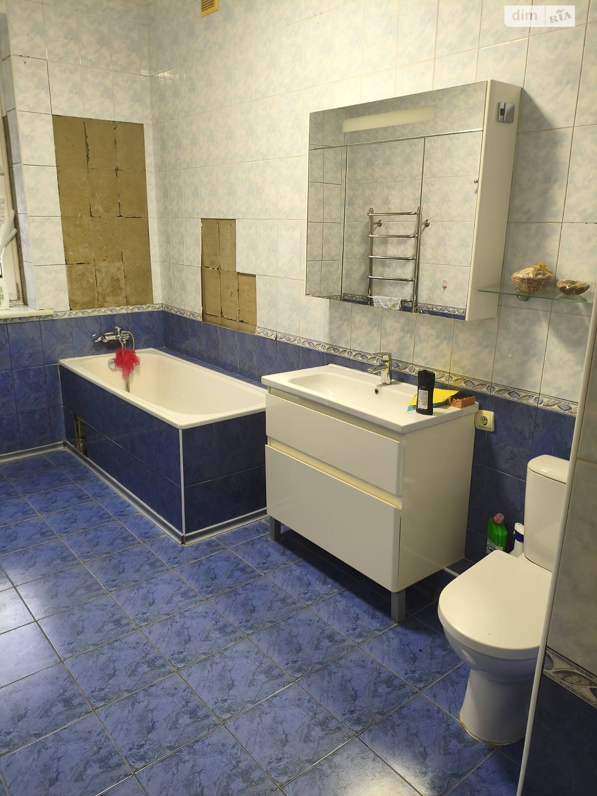 двухэтажный дом с гаражом, 200 кв. м, кирпич. Сдается помесячно в Днепре, в районе Набережная фото 1 двухэтажный дом с гаражом, 200 кв. м, кирпич. Сдается помесячно в Днепре, в районе Набережная фото 1