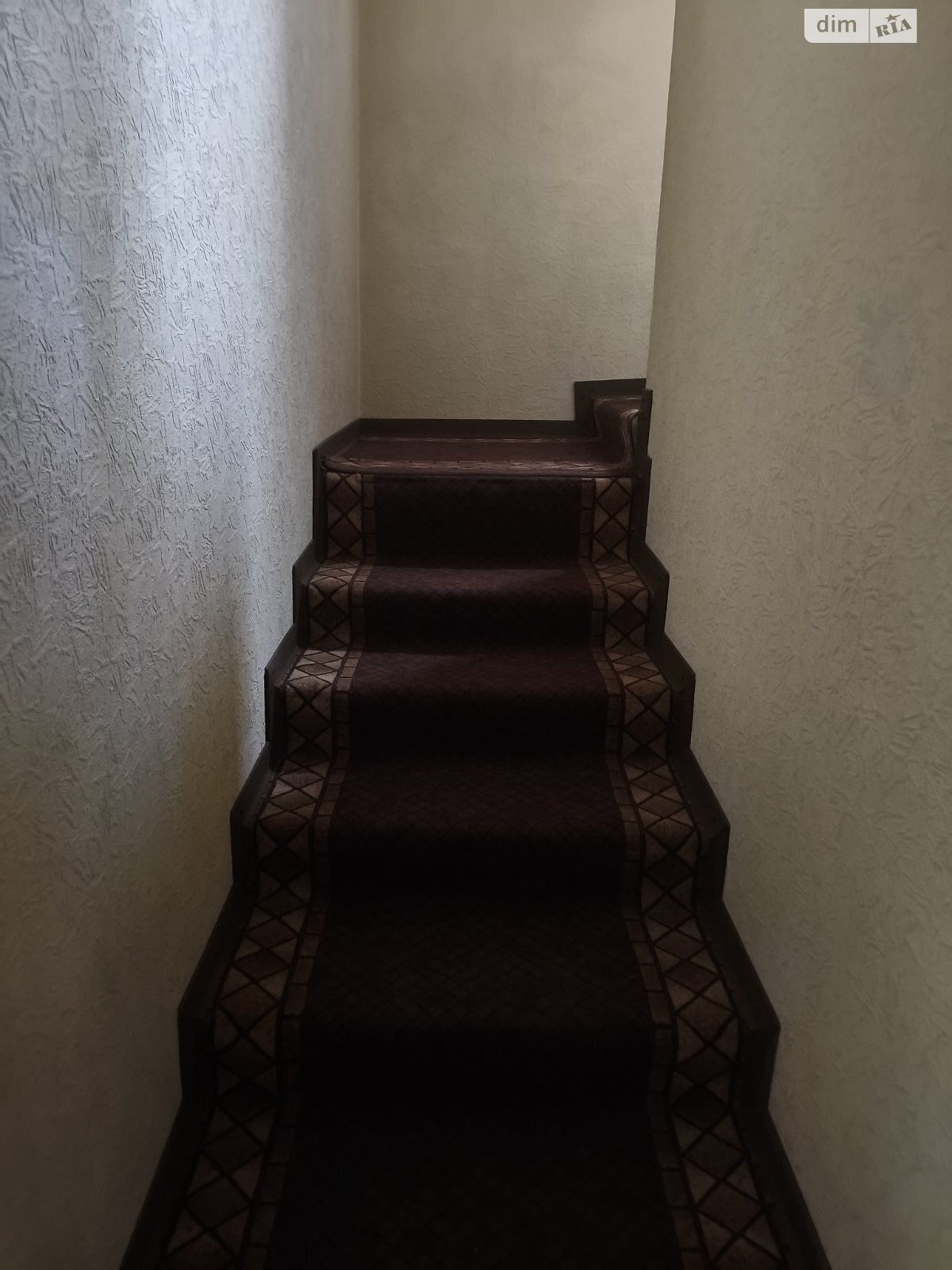 двухэтажный дом с гаражом, 200 кв. м, кирпич. Сдается помесячно в Днепре, в районе Набережная фото 1 двухэтажный дом с гаражом, 200 кв. м, кирпич. Сдается помесячно в Днепре, в районе Набережная фото 1