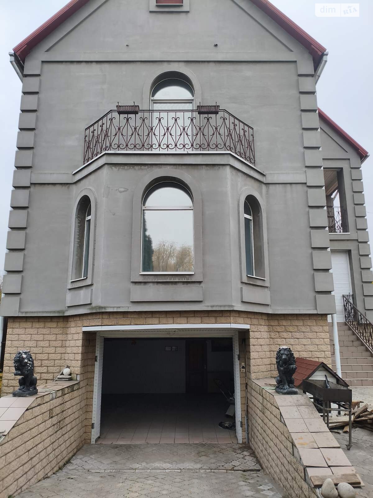 двухэтажный дом с гаражом, 200 кв. м, кирпич. Сдается помесячно в Днепре, в районе Набережная фото 1 двухэтажный дом с гаражом, 200 кв. м, кирпич. Сдается помесячно в Днепре, в районе Набережная фото 1