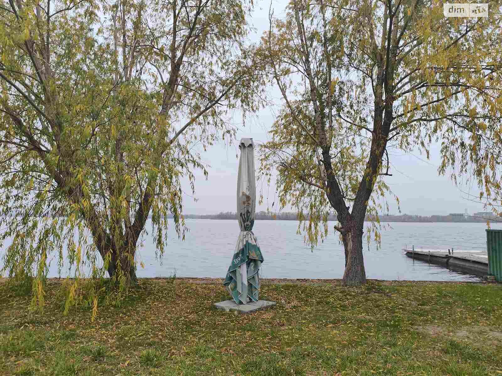 двухэтажный дом с гаражом, 200 кв. м, кирпич. Сдается помесячно в Днепре, в районе Набережная фото 1 двухэтажный дом с гаражом, 200 кв. м, кирпич. Сдается помесячно в Днепре, в районе Набережная фото 1