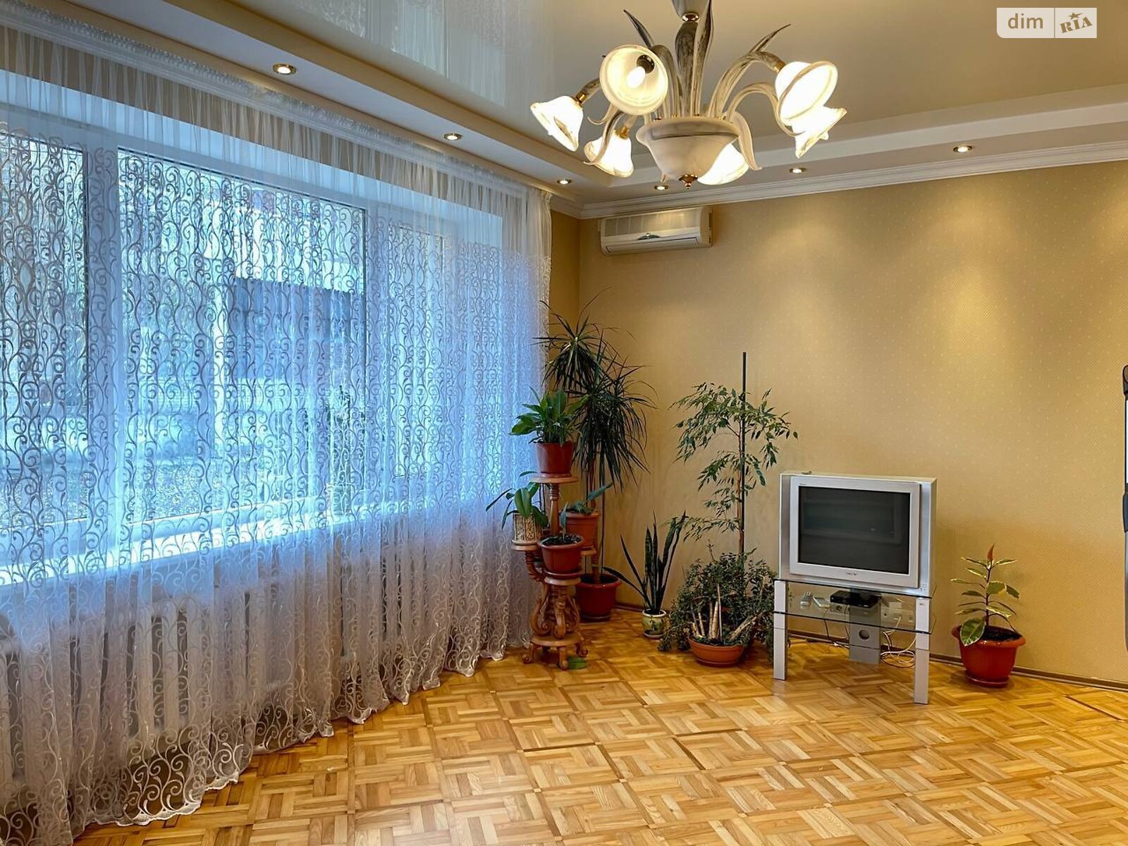 двоповерховий будинок з балконом, 281.4 кв. м, цегла. Здається помісячно в Дніпрі, в районі Нагорний фото 1 двопроверховий будинок з балконом, 281.4 кв. м, цегла. Здається помісячно в Дніпрі, в районі Нагорний фото 1