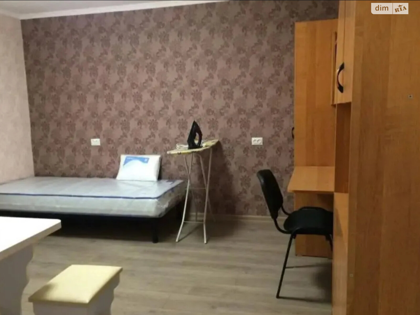 двухэтажный дом с верандой, 33 кв. м, кирпич. Сдается помесячно в Днепре, в районе Нагорный фото 1 двухэтажный дом с верандой, 33 кв. м, кирпич. Сдается помесячно в Днепре, в районе Нагорный фото 1