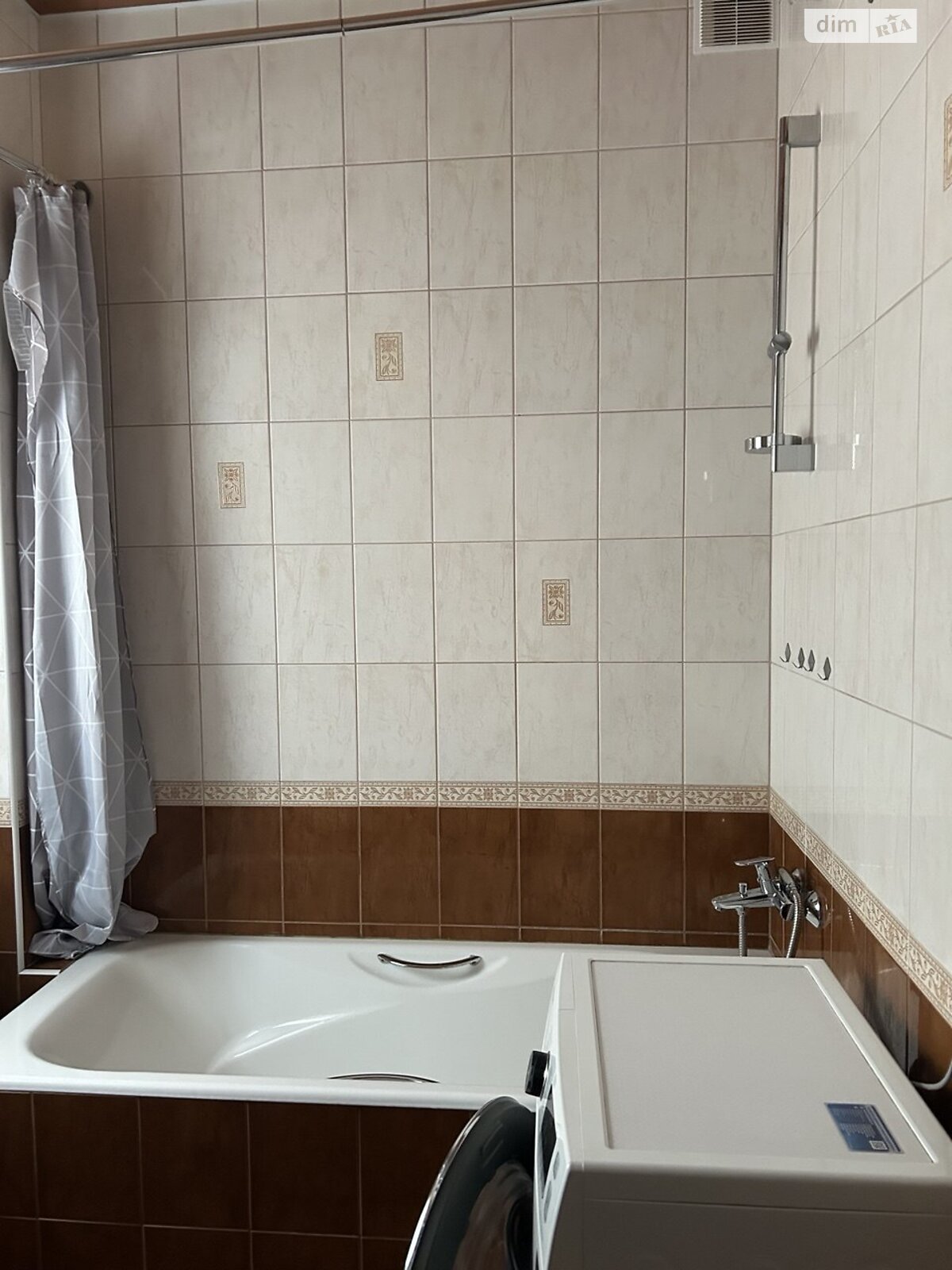 двухэтажный дом с мебелью, 240 кв. м, кирпич. Сдается помесячно в Днепре, в районе Одинковка фото 1 двухэтажный дом с мебелью, 240 кв. м, кирпич. Сдается помесячно в Днепре, в районе Одинковка фото 1