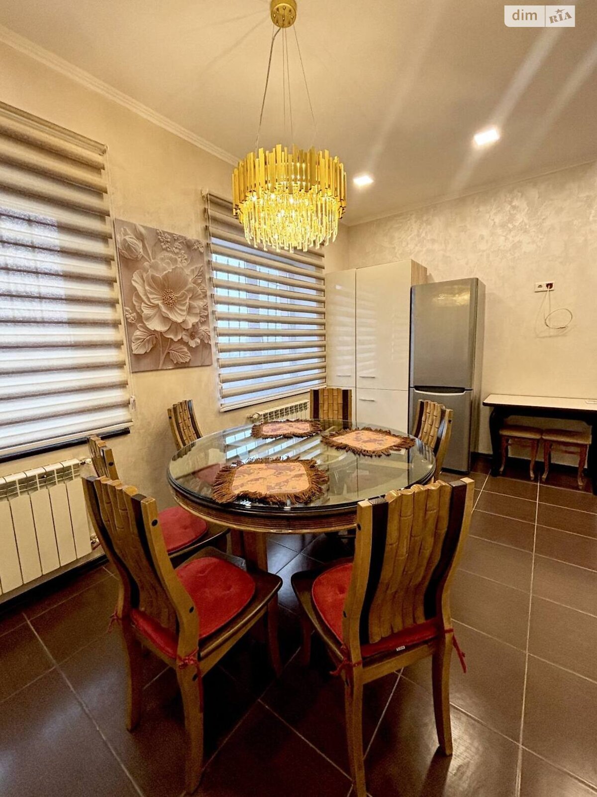 двухэтажный дом с гаражом, 220 кв. м, кирпич. Сдается помесячно в Днепре, в районе Подстанция фото 1