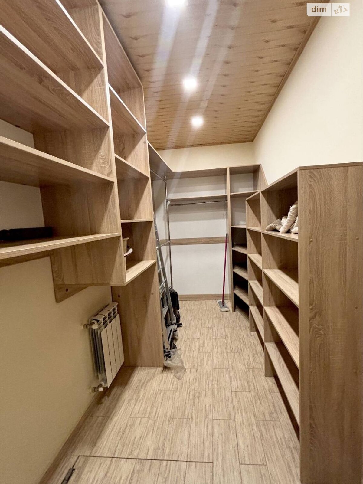 двухэтажный дом с гаражом, 220 кв. м, кирпич. Сдается помесячно в Днепре, в районе Подстанция фото 1