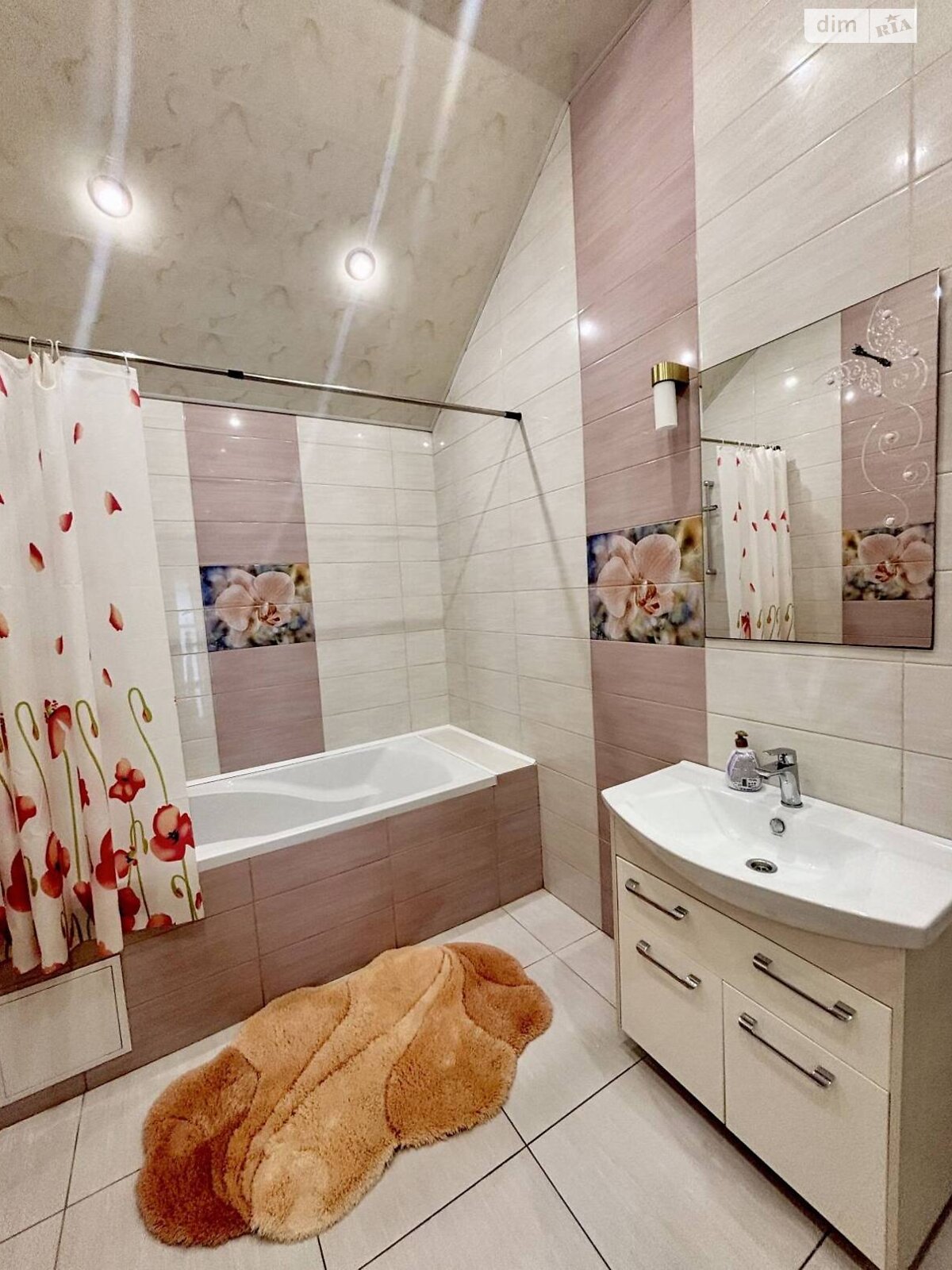 двухэтажный дом с гаражом, 220 кв. м, кирпич. Сдается помесячно в Днепре, в районе Подстанция фото 1