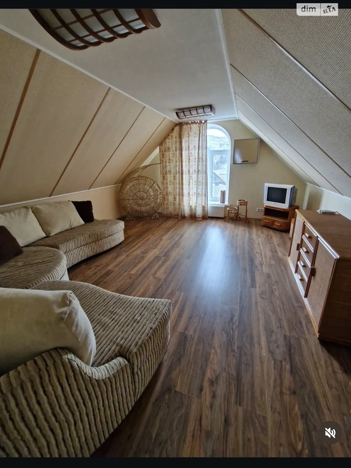 трехэтажный дом, 350 кв. м, кирпич. Сдается помесячно в Днепре, в районе Рабочая фото 1