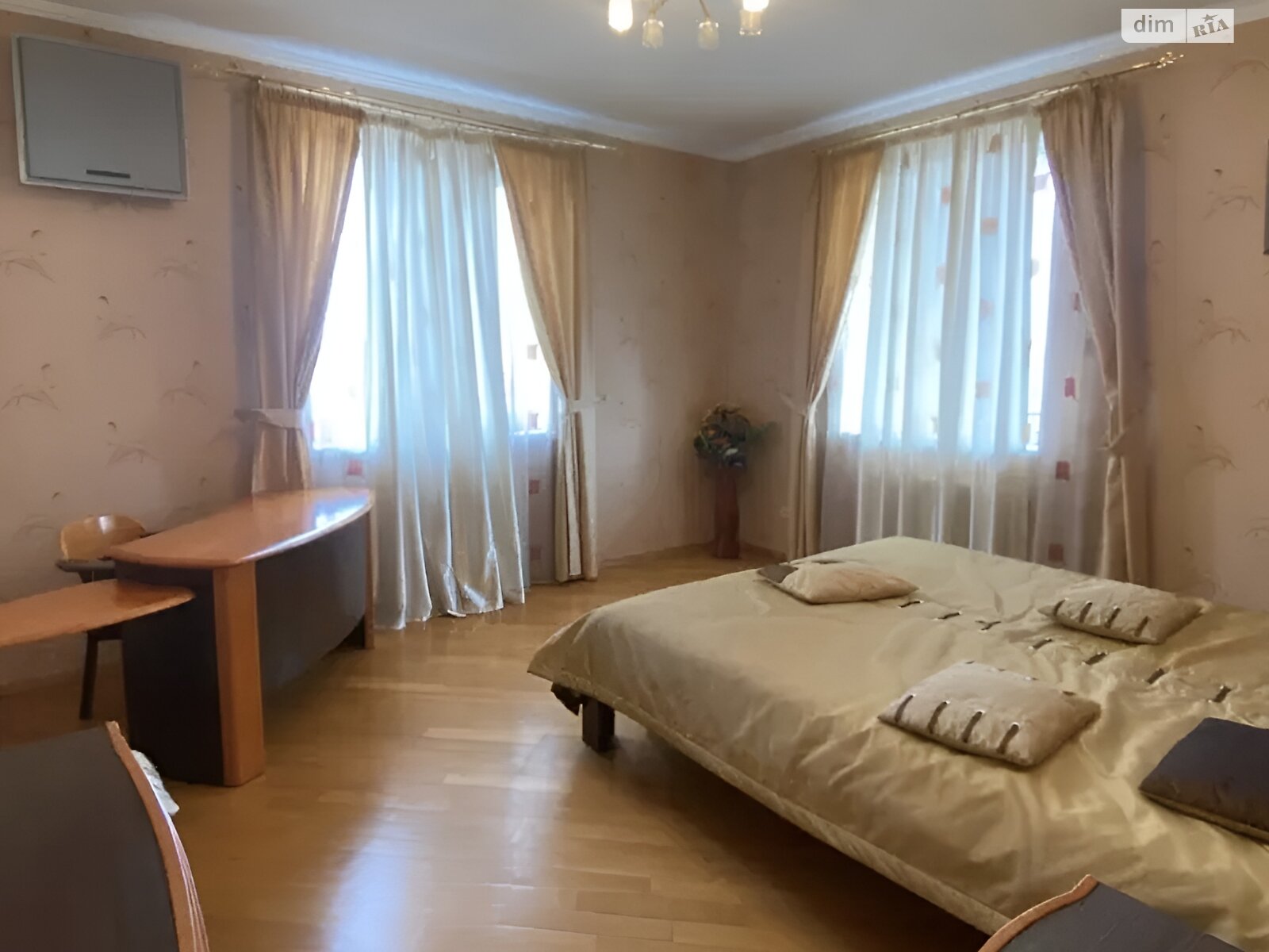 двоповерховий будинок з балконом, 210 кв. м, цегла. Здається помісячно в Дніпрі фото 1 двоповерховий будинок з балконом, 210 кв. м, цегла. Здається помісячно в Дніпрі фото 1