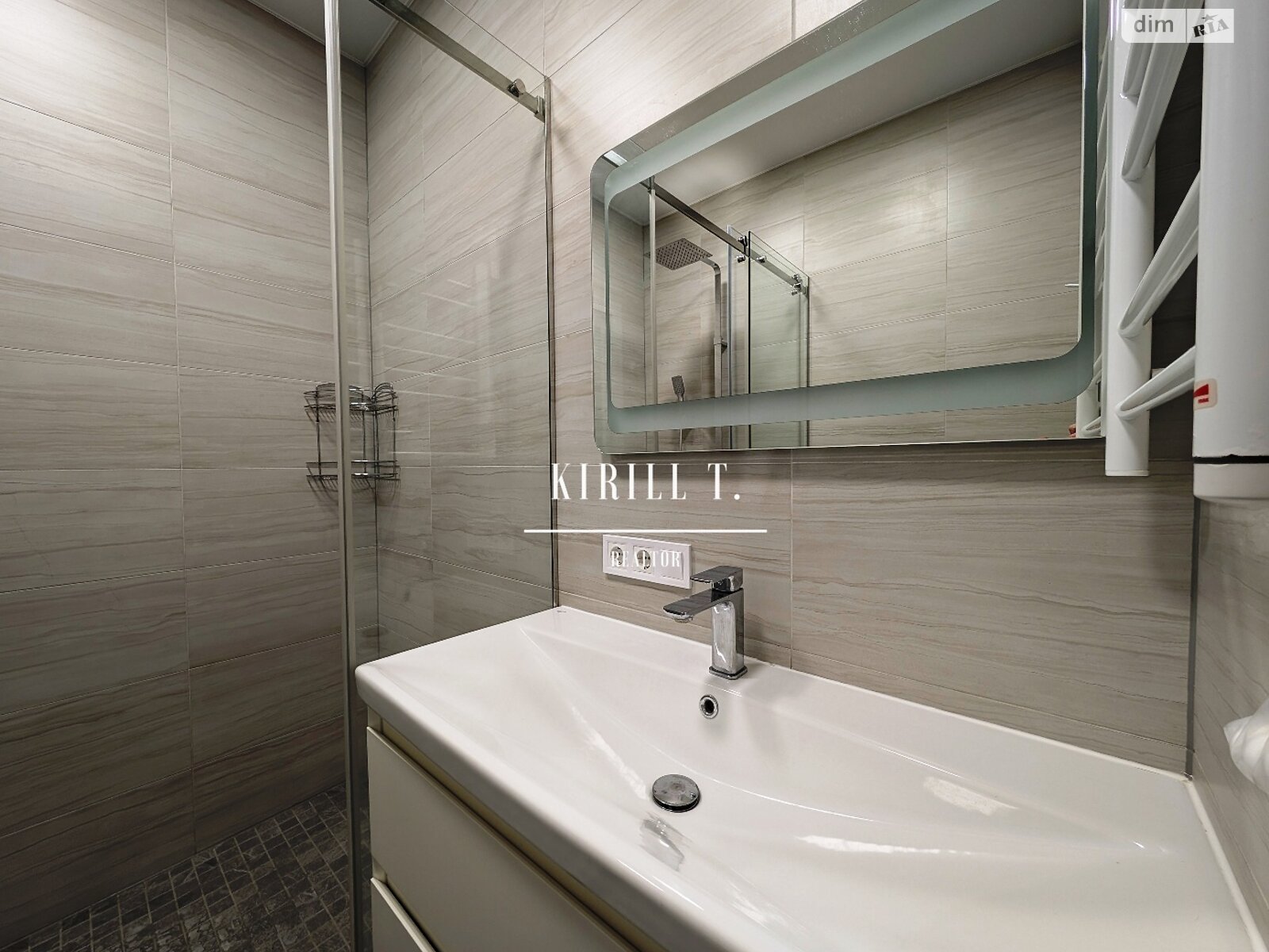 двухэтажный дом с верандой, 200 кв. м, кирпич. Сдается помесячно в Днепре, в районе Самаровка фото 1 двухэтажный дом с верандой, 200 кв. м, кирпич. Сдается помесячно в Днепре, в районе Самаровка фото 1