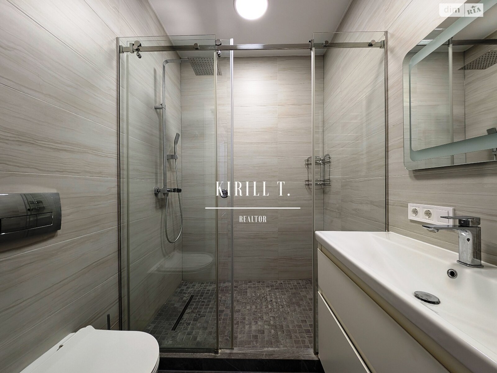 двухэтажный дом с верандой, 200 кв. м, кирпич. Сдается помесячно в Днепре, в районе Самаровка фото 1 двухэтажный дом с верандой, 200 кв. м, кирпич. Сдается помесячно в Днепре, в районе Самаровка фото 1