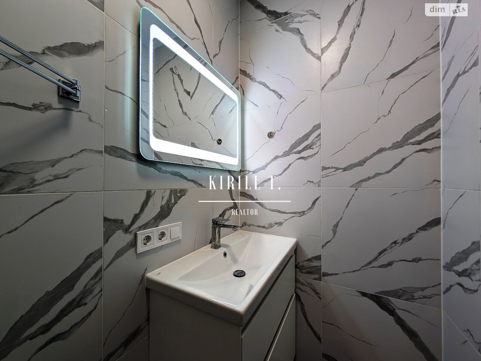 двухэтажный дом с верандой, 200 кв. м, кирпич. Сдается помесячно в Днепре, в районе Самаровка фото 1 двухэтажный дом с верандой, 200 кв. м, кирпич. Сдается помесячно в Днепре, в районе Самаровка фото 1