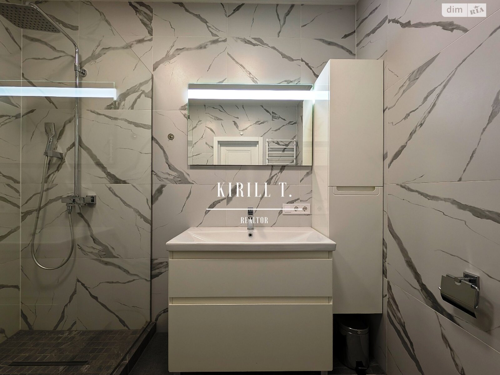 двухэтажный дом с верандой, 200 кв. м, кирпич. Сдается помесячно в Днепре, в районе Самаровка фото 1 двухэтажный дом с верандой, 200 кв. м, кирпич. Сдается помесячно в Днепре, в районе Самаровка фото 1