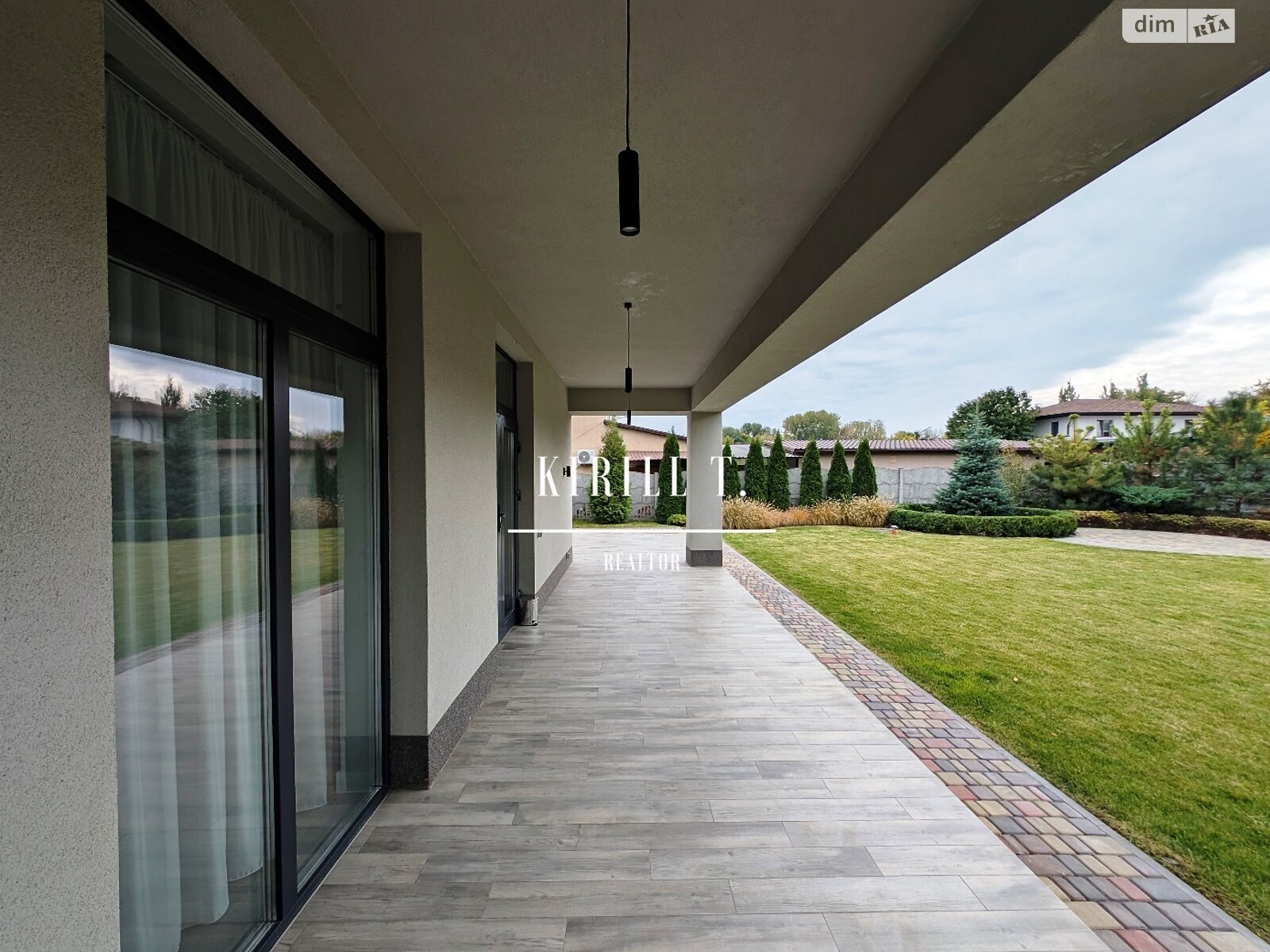 двухэтажный дом с верандой, 200 кв. м, кирпич. Сдается помесячно в Днепре, в районе Самаровка фото 1 двухэтажный дом с верандой, 200 кв. м, кирпич. Сдается помесячно в Днепре, в районе Самаровка фото 1