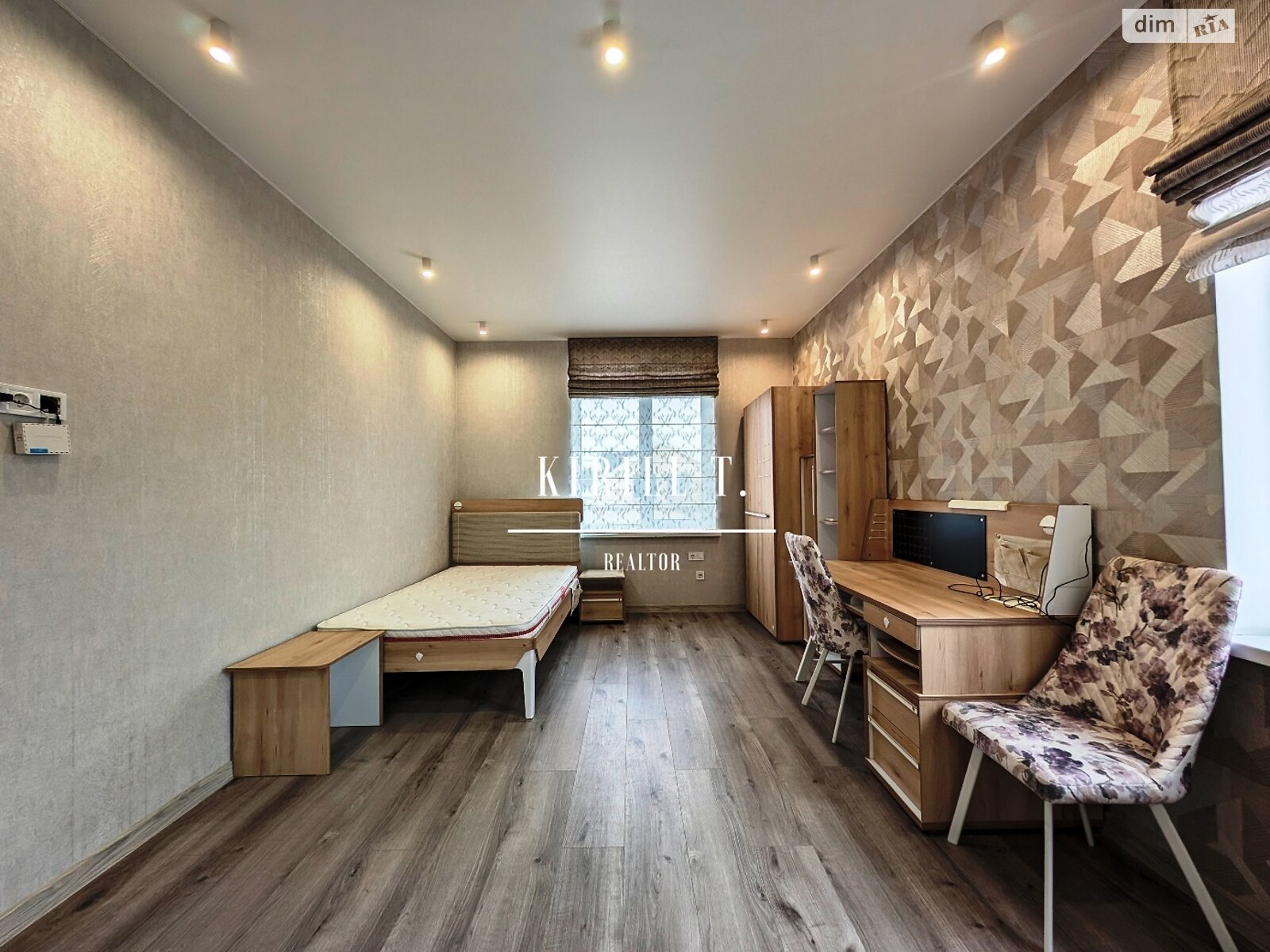 двухэтажный дом с верандой, 200 кв. м, кирпич. Сдается помесячно в Днепре, в районе Самаровка фото 1 двухэтажный дом с верандой, 200 кв. м, кирпич. Сдается помесячно в Днепре, в районе Самаровка фото 1