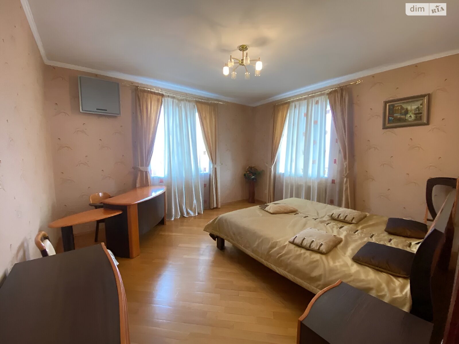 двоповерховий будинок з балконом, 210 кв. м, цегла. Здається помісячно в Дніпрі, в районі Шевченківський фото 1 двопроверховий будинок з балконом, 210 кв. м, цегла. Здається помісячно в Дніпрі, в районі Шевченківський фото 1
