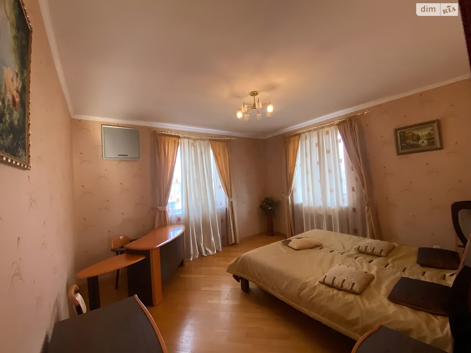 двоповерховий будинок з балконом, 210 кв. м, цегла. Здається помісячно в Дніпрі, в районі Шевченківський фото 1 двопроверховий будинок з балконом, 210 кв. м, цегла. Здається помісячно в Дніпрі, в районі Шевченківський фото 1