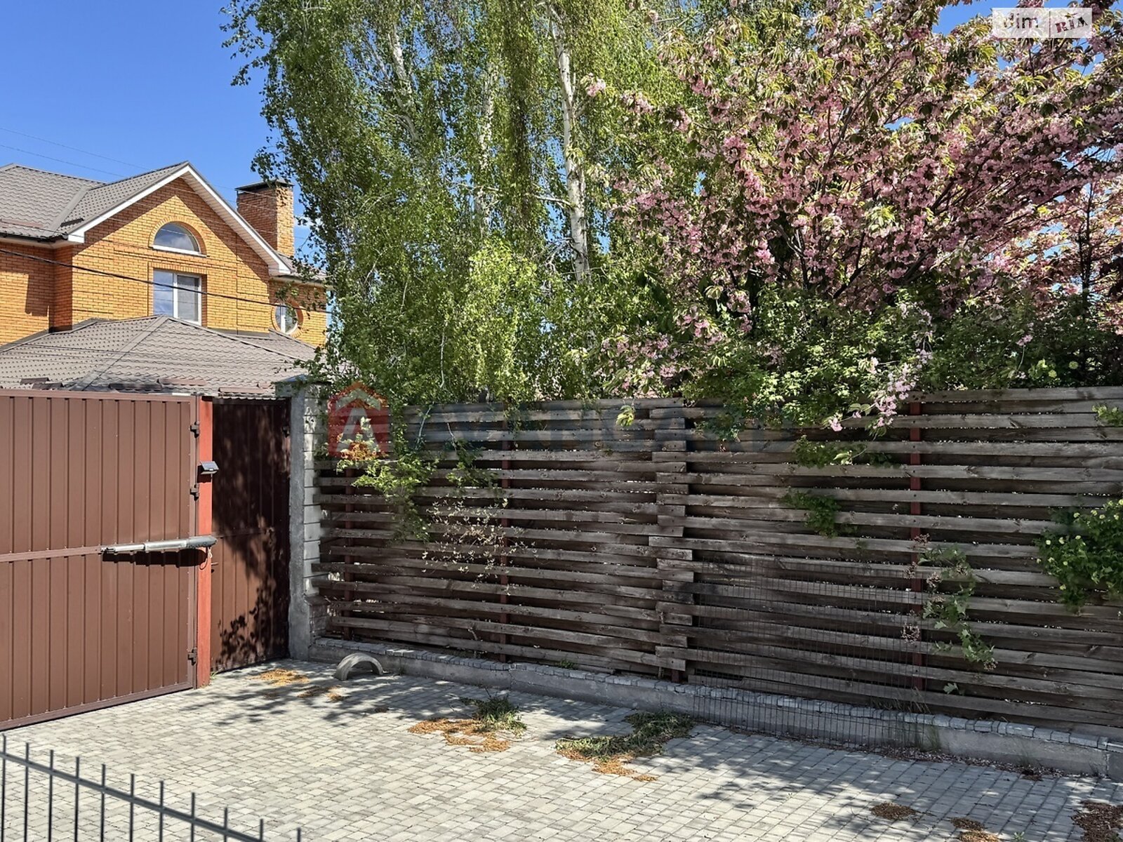 двоповерховий будинок, 62.5 кв. м, кирпич. Здається помісячно в Дніпрі, в районі Соборний фото 1 двопроверховий будинок, 62.5 кв. м, кирпич. Здається помісячно в Дніпрі, в районі Соборний фото 1