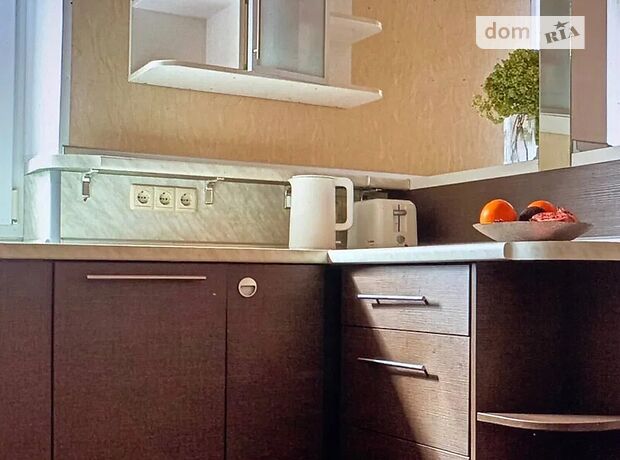 двоповерховий будинок з каміном, 280 кв. м, цегла. Здається помісячно в Дніпрі, в районі Соборний фото 1 двопроверховий будинок з каміном, 280 кв. м, цегла. Здається помісячно в Дніпрі, в районі Соборний фото 1