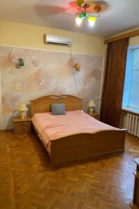 двопроверховий будинок з балконом, 220 кв. м, цегла. Здається помісячно в Дніпрі, в районі Соборний фото 2