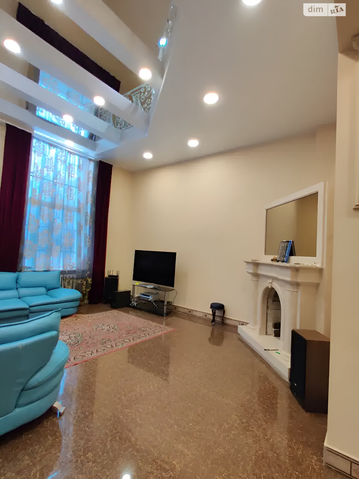 чотириповерховий будинок з гаражем, 614 кв. м, цегла. Здається помісячно в Дніпрі, в районі Соборний фото 1 чотирипроверховий будинок з гаражем, 614 кв. м, цегла. Здається помісячно в Дніпрі, в районі Соборний фото 1