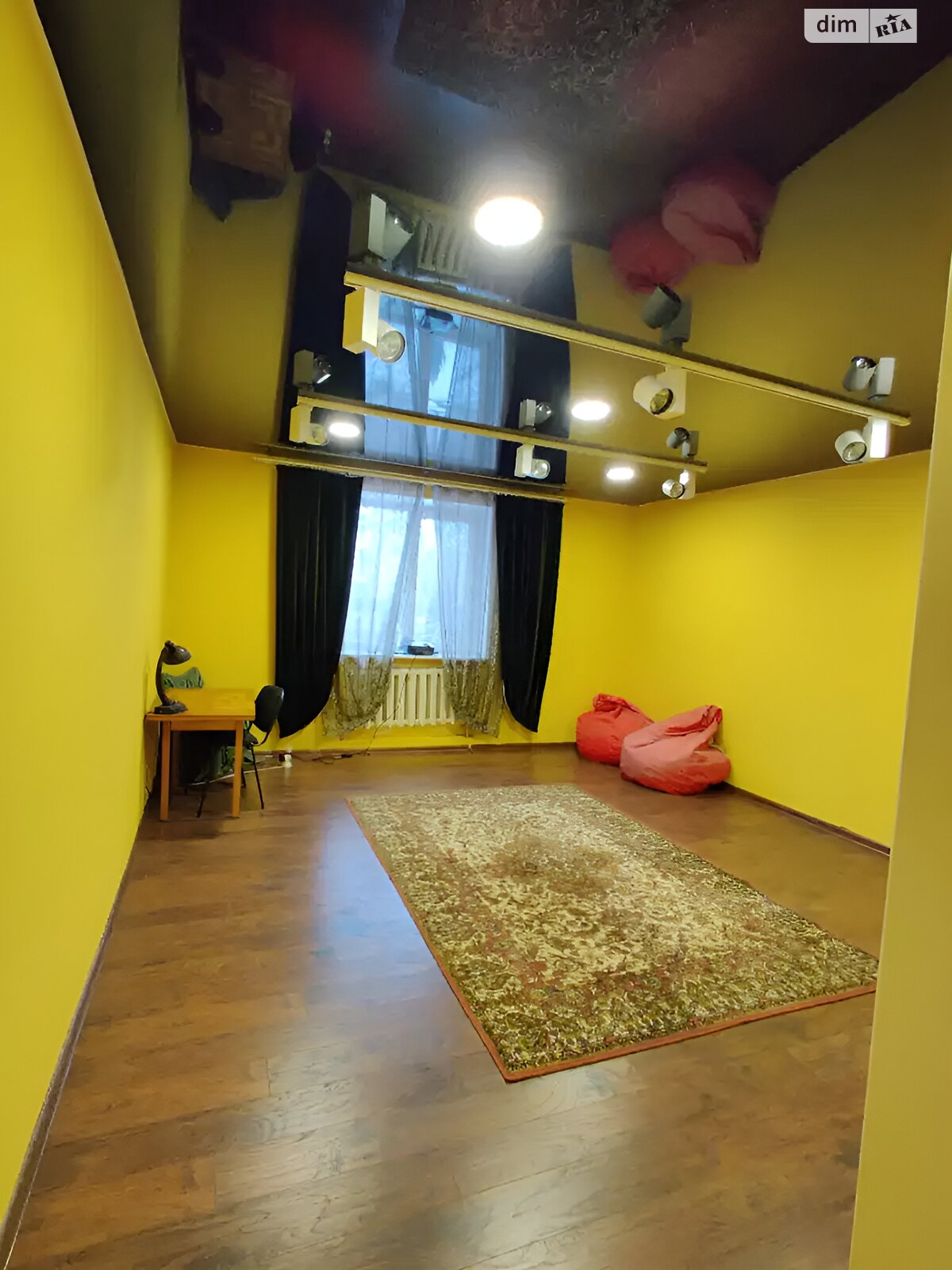 чотириповерховий будинок з гаражем, 614 кв. м, цегла. Здається помісячно в Дніпрі, в районі Соборний фото 1 чотирипроверховий будинок з гаражем, 614 кв. м, цегла. Здається помісячно в Дніпрі, в районі Соборний фото 1