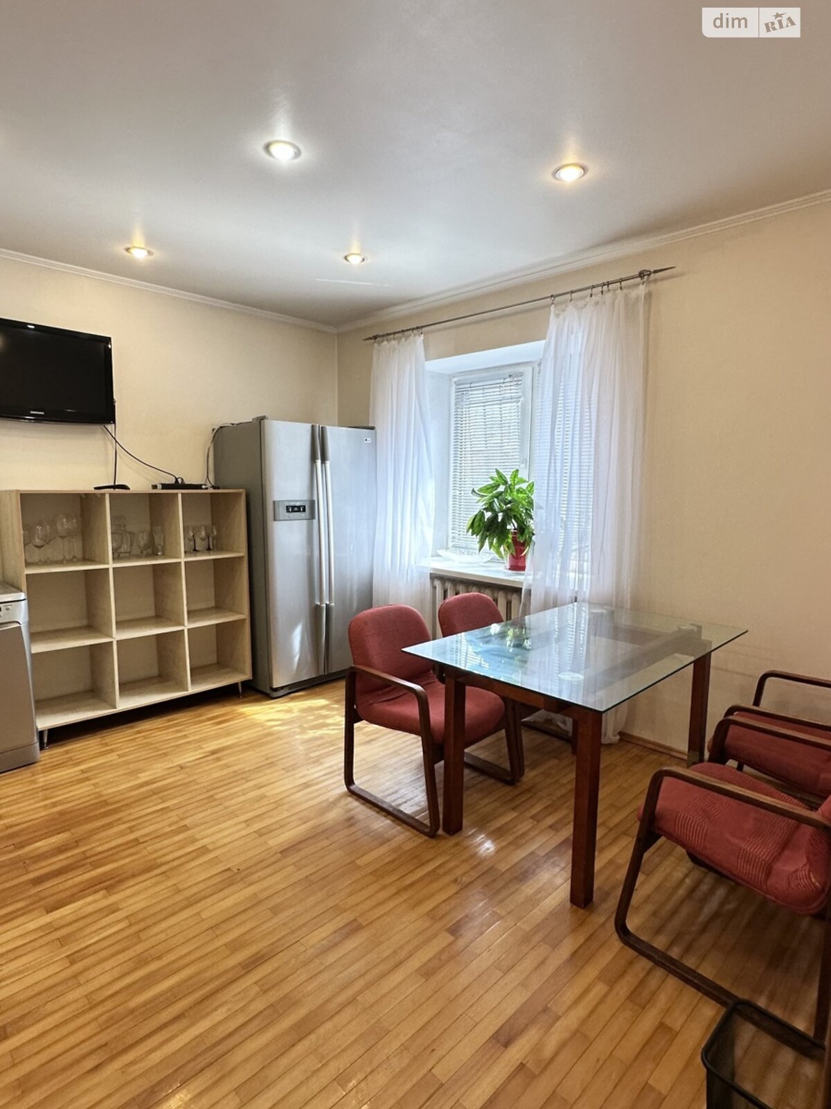 двоповерховий будинок з гаражем, 150 кв. м, цегла. Здається помісячно в Дніпрі, в районі Тополя-2 фото 1 двопроверховий будинок з гаражем, 150 кв. м, цегла. Здається помісячно в Дніпрі, в районі Тополя-2 фото 1