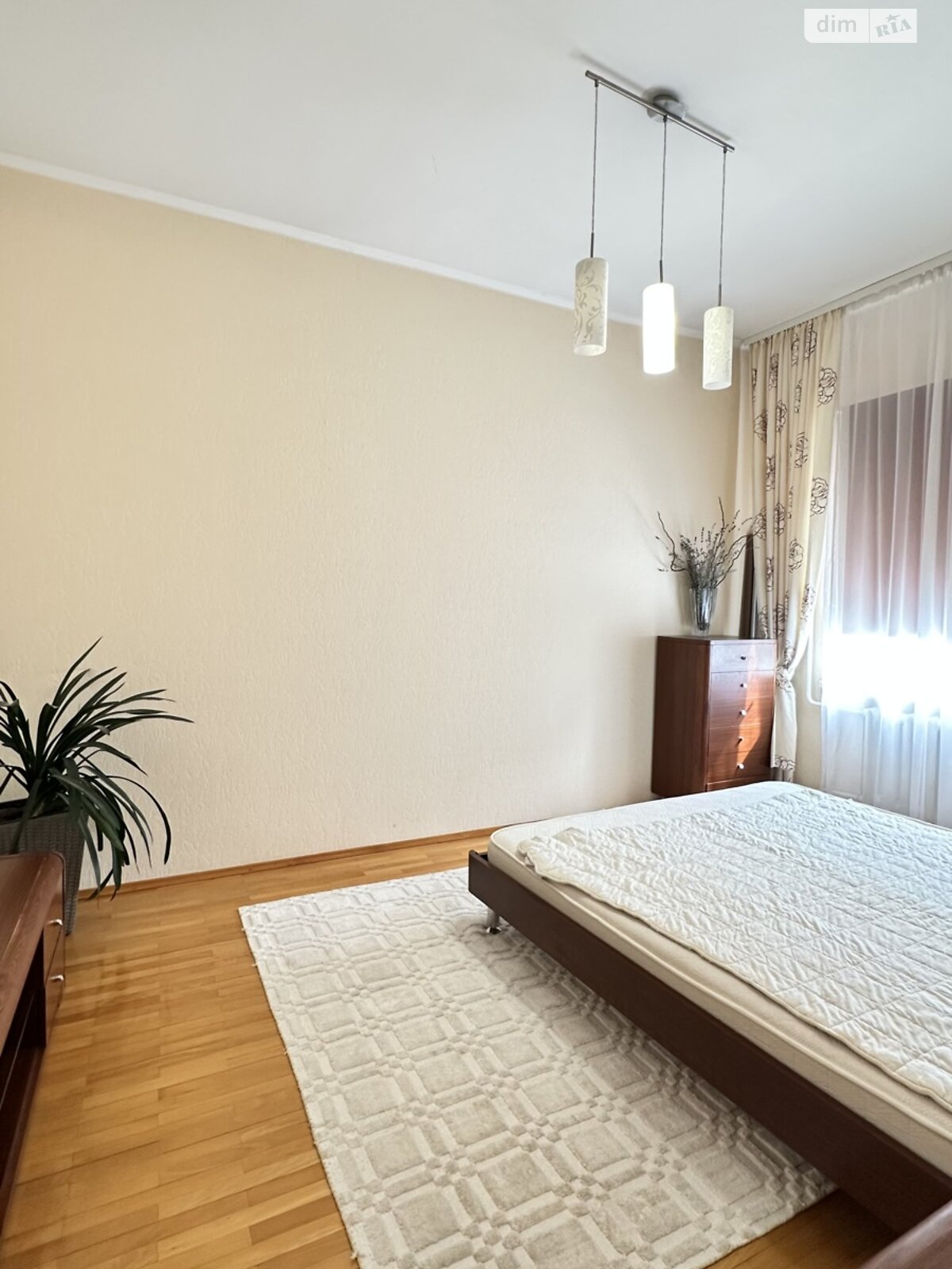 двоповерховий будинок з гаражем, 150 кв. м, цегла. Здається помісячно в Дніпрі, в районі Тополя-2 фото 1 двопроверховий будинок з гаражем, 150 кв. м, цегла. Здається помісячно в Дніпрі, в районі Тополя-2 фото 1