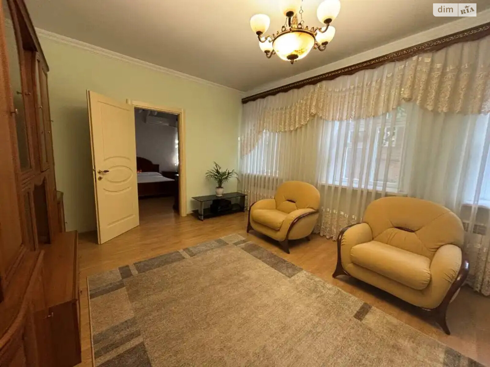 триповерховий будинок, 150 кв. м, цегла. Здається помісячно в Дніпрі, в районі Центр фото 1 трипроверховий будинок, 150 кв. м, цегла. Здається помісячно в Дніпрі, в районі Центр фото 1