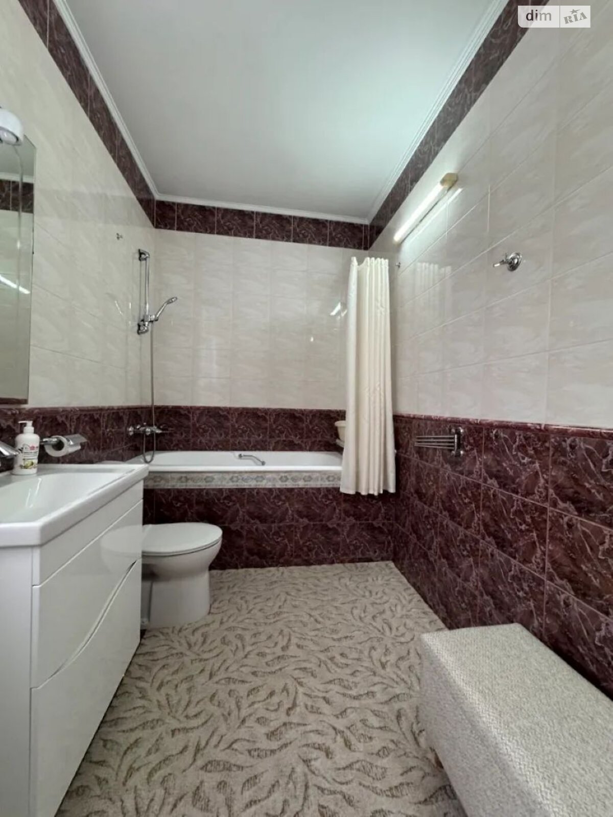 двухэтажный дом, 100 кв. м, кирпич. Сдается помесячно в Днепре, в районе Центр фото 1 двухэтажный дом, 100 кв. м, кирпич. Сдается помесячно в Днепре, в районе Центр фото 1