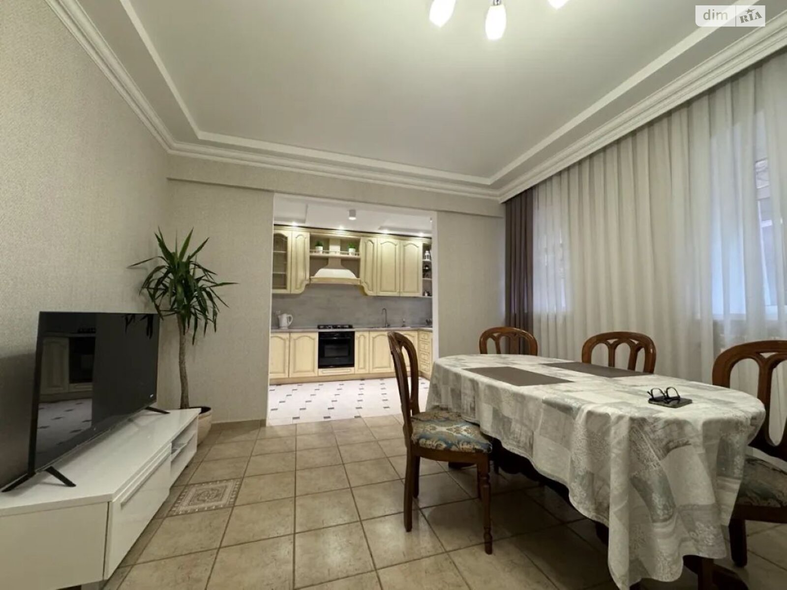 двухэтажный дом, 100 кв. м, кирпич. Сдается помесячно в Днепре, в районе Центр фото 1 двухэтажный дом, 100 кв. м, кирпич. Сдается помесячно в Днепре, в районе Центр фото 1